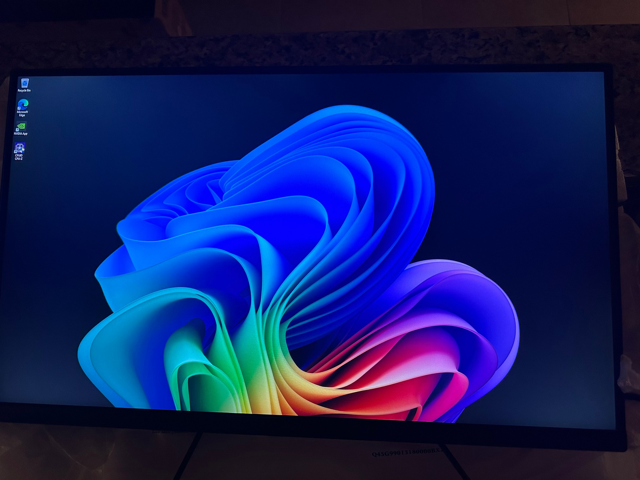 New LG - 27" Monitor QHD (2560 x 1440)  IPS 100Hz