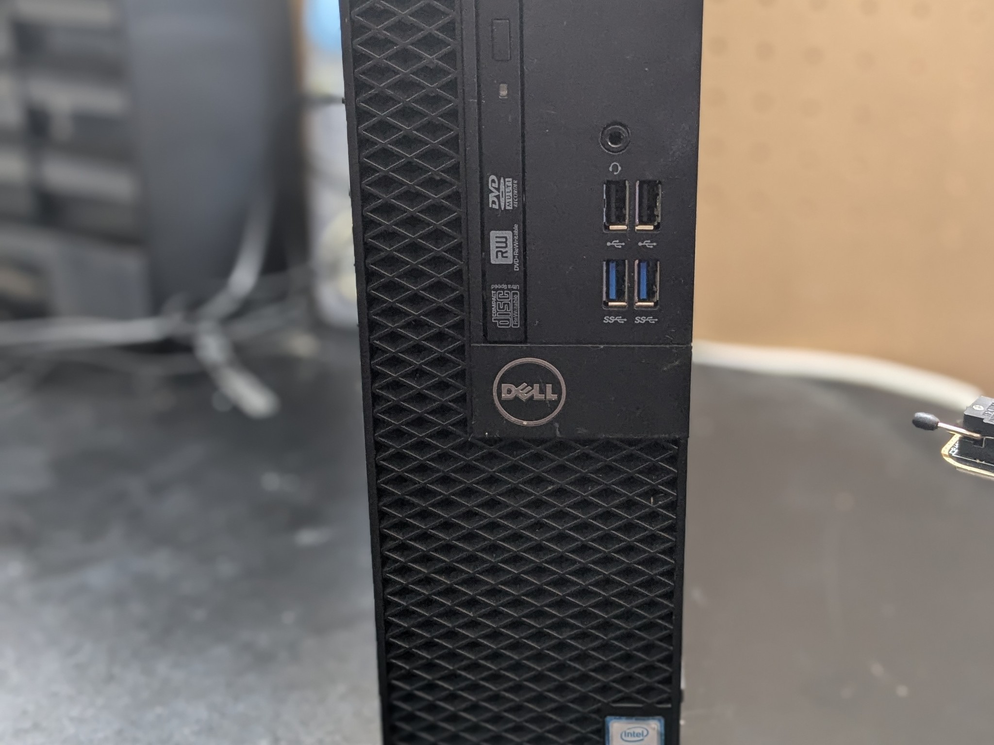 Minecraft/Roblox/Office Tower | Windows 11 | i5-6500, 16GB RAM, 250GB SSD, GT 1030, WiFi