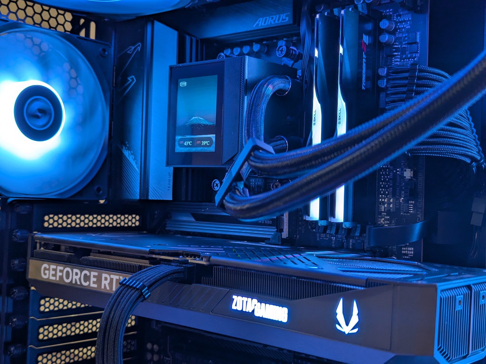 🖤🖤Ryzen 5 9600X | RTX 5070 | 32GB DDR5 | 2TB NVMe | LCD Cooler🖤🖤