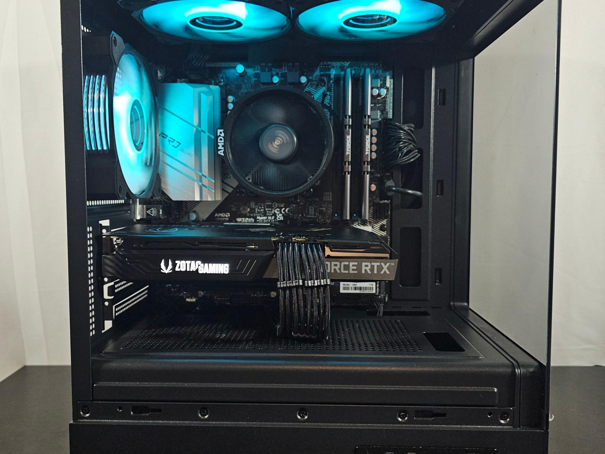 RTX 3070 / Ryzen 5 3600 / 16GB DDR4 / 1TB SSD / 1080p-1440p darkFlash