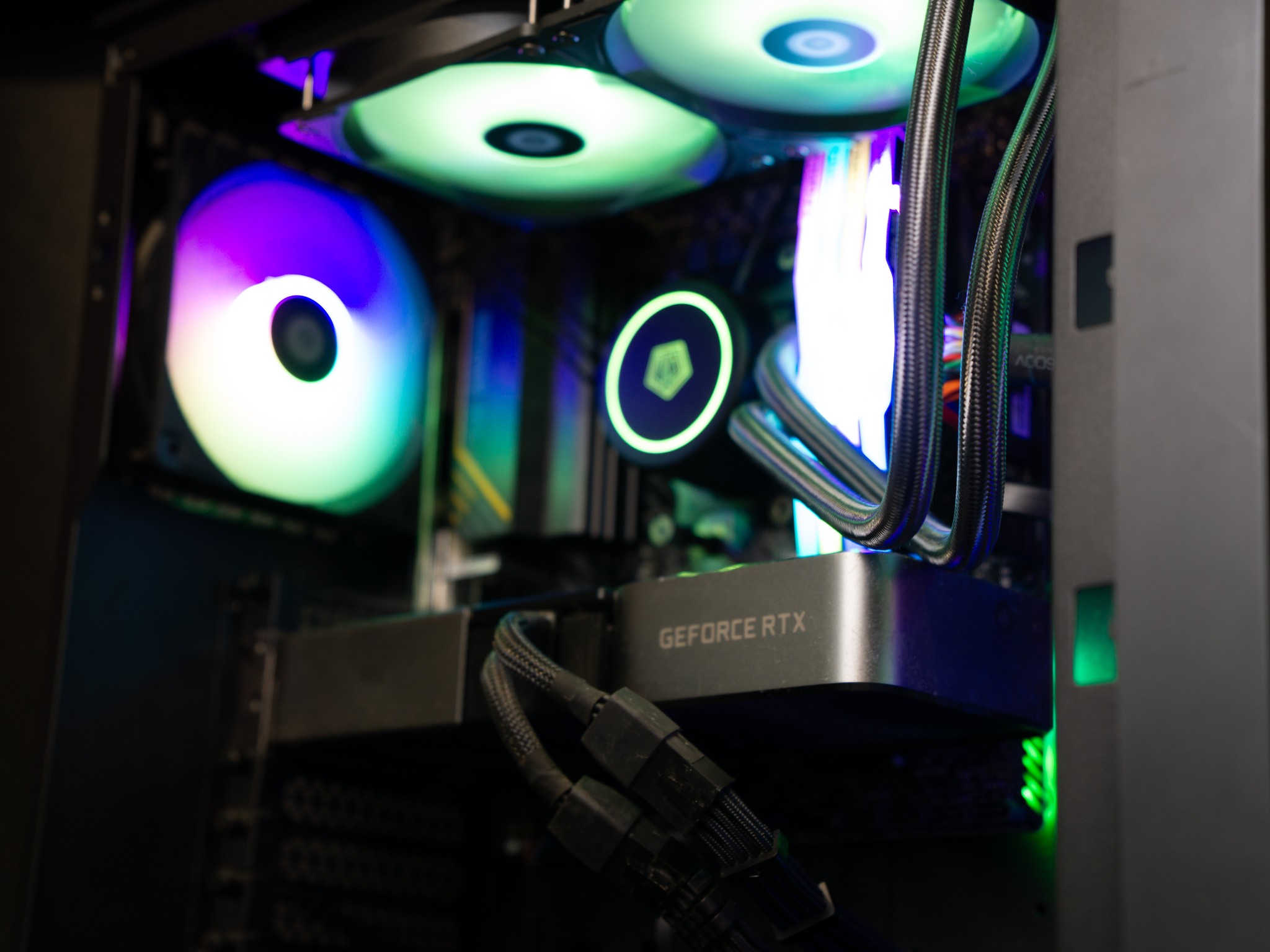 Gaming PC | RTX 3070 Ti | Ryzen 7 3700x | 16GB RAM | 1TB SSD | | Jawa