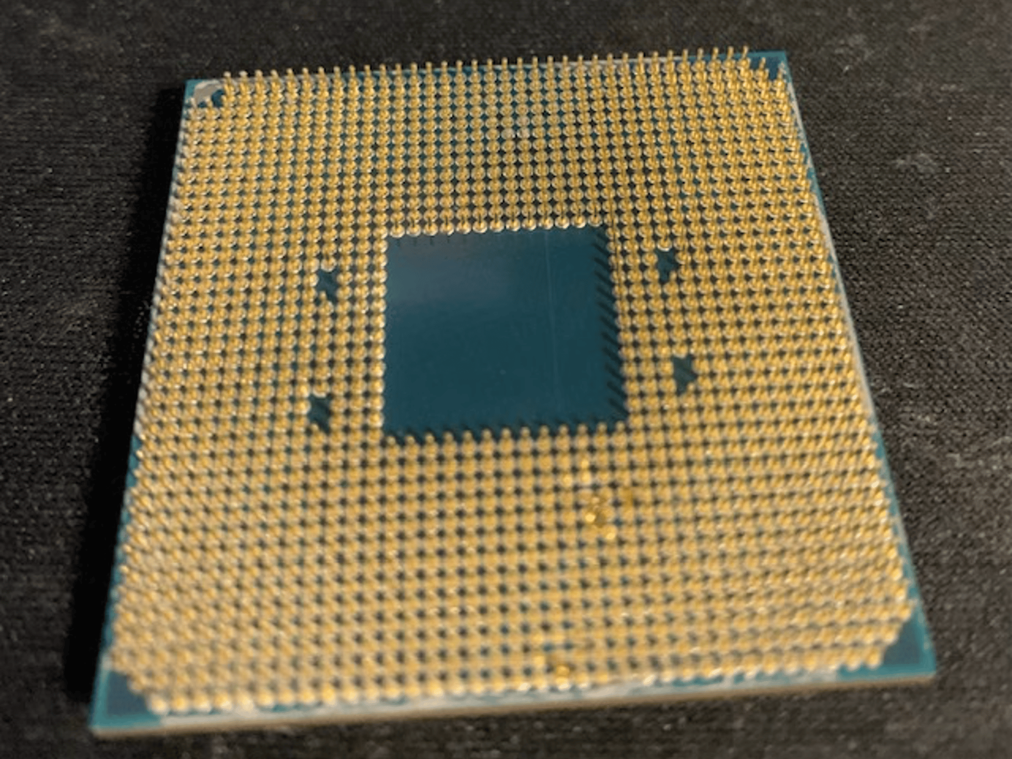 *AS IS* FEW BENT PINS RYZEN 5 3600