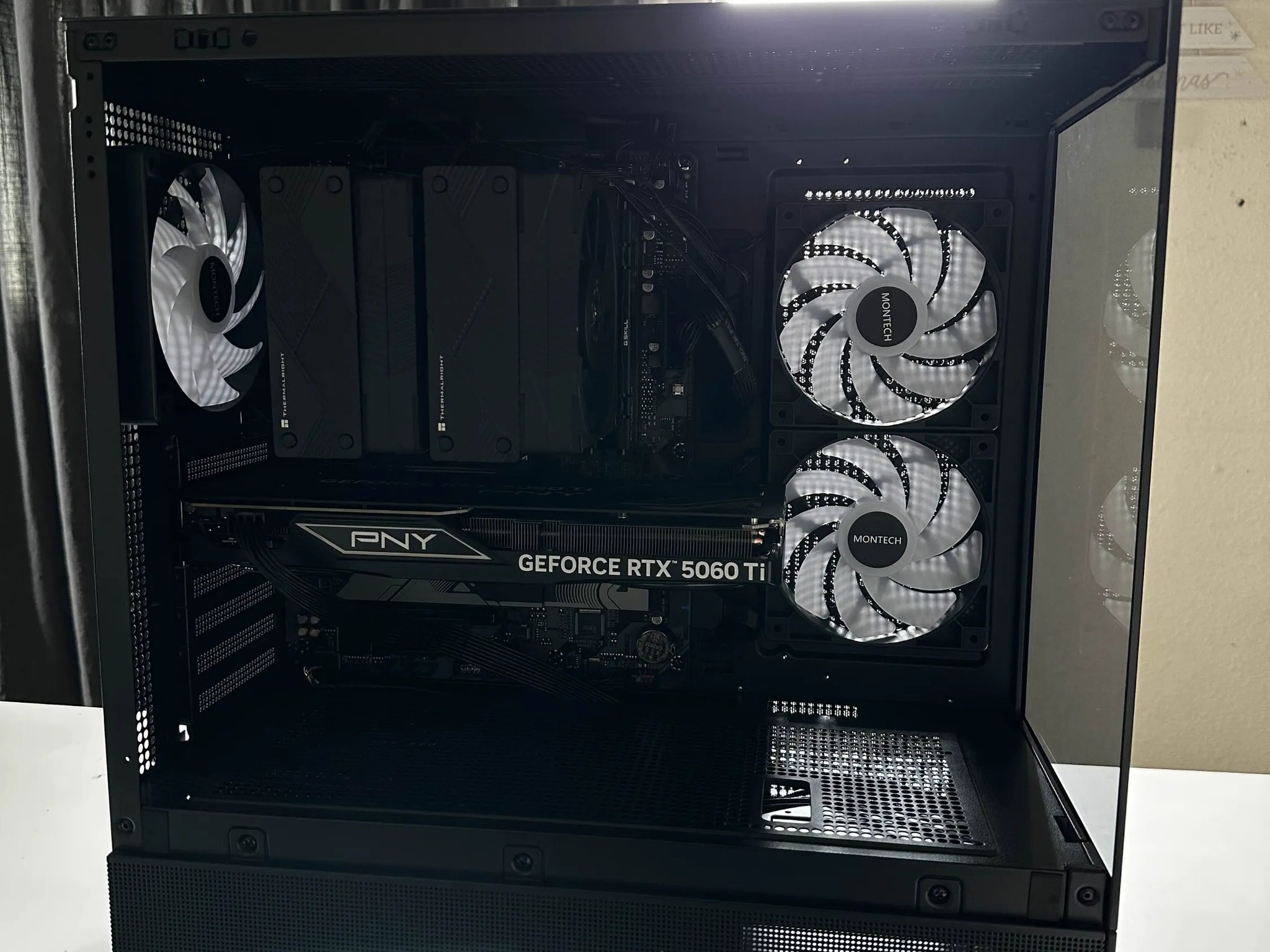 Ryzen 7 7700x | 5060 Ti 16gb | 32GB DDR5 - Gaming PC