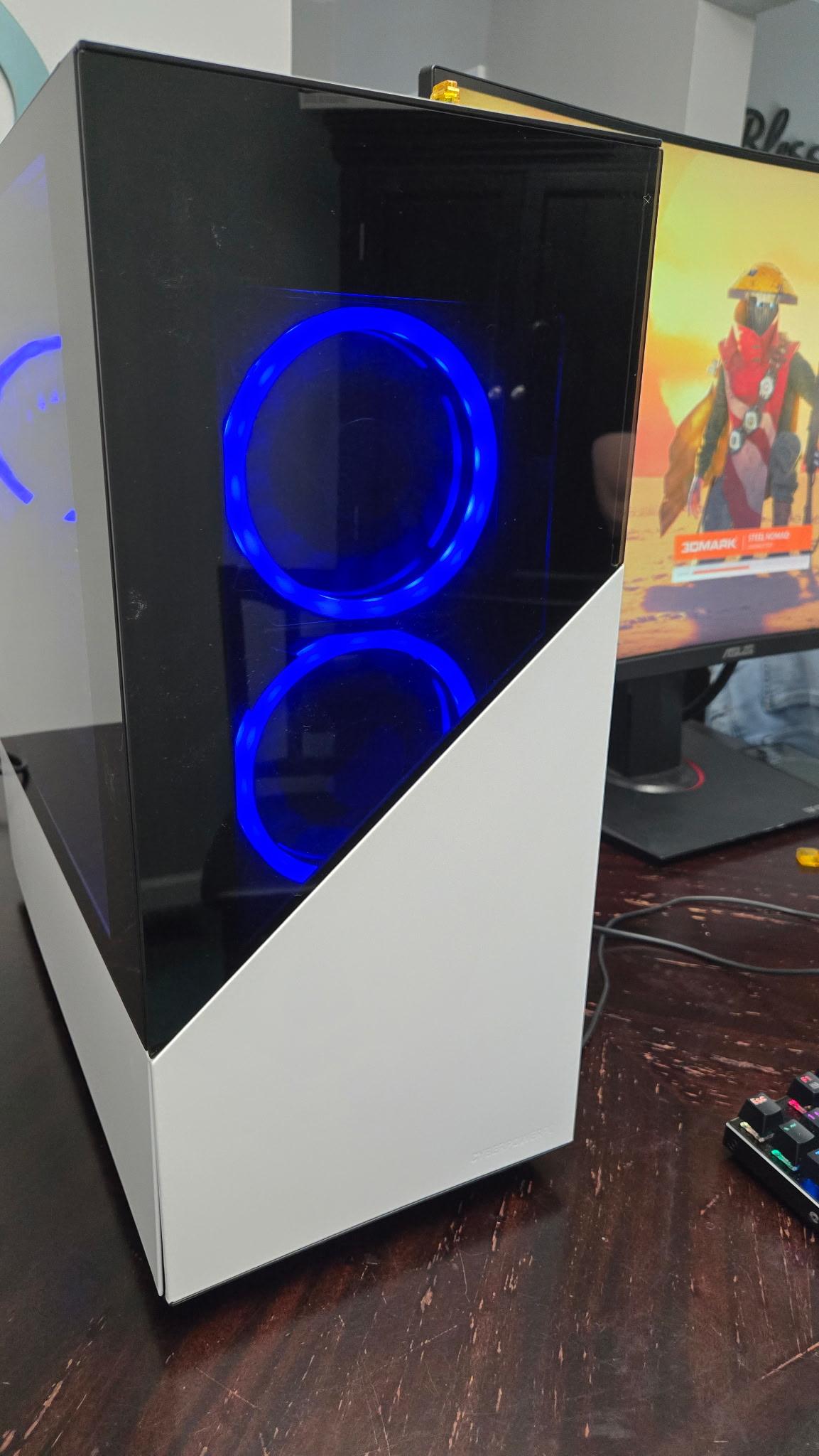 AMD Ryzen 7 3700x, Gigabyte NVIDIA GeForce RTX 3070 SSD M.2 1TB  Ram 32 GB  ASRock MB  800 GR PSU