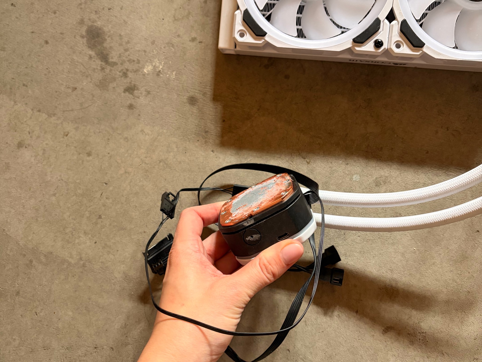 CORSAIR WHITE LIQUID CPU COOLER - NEVER USED