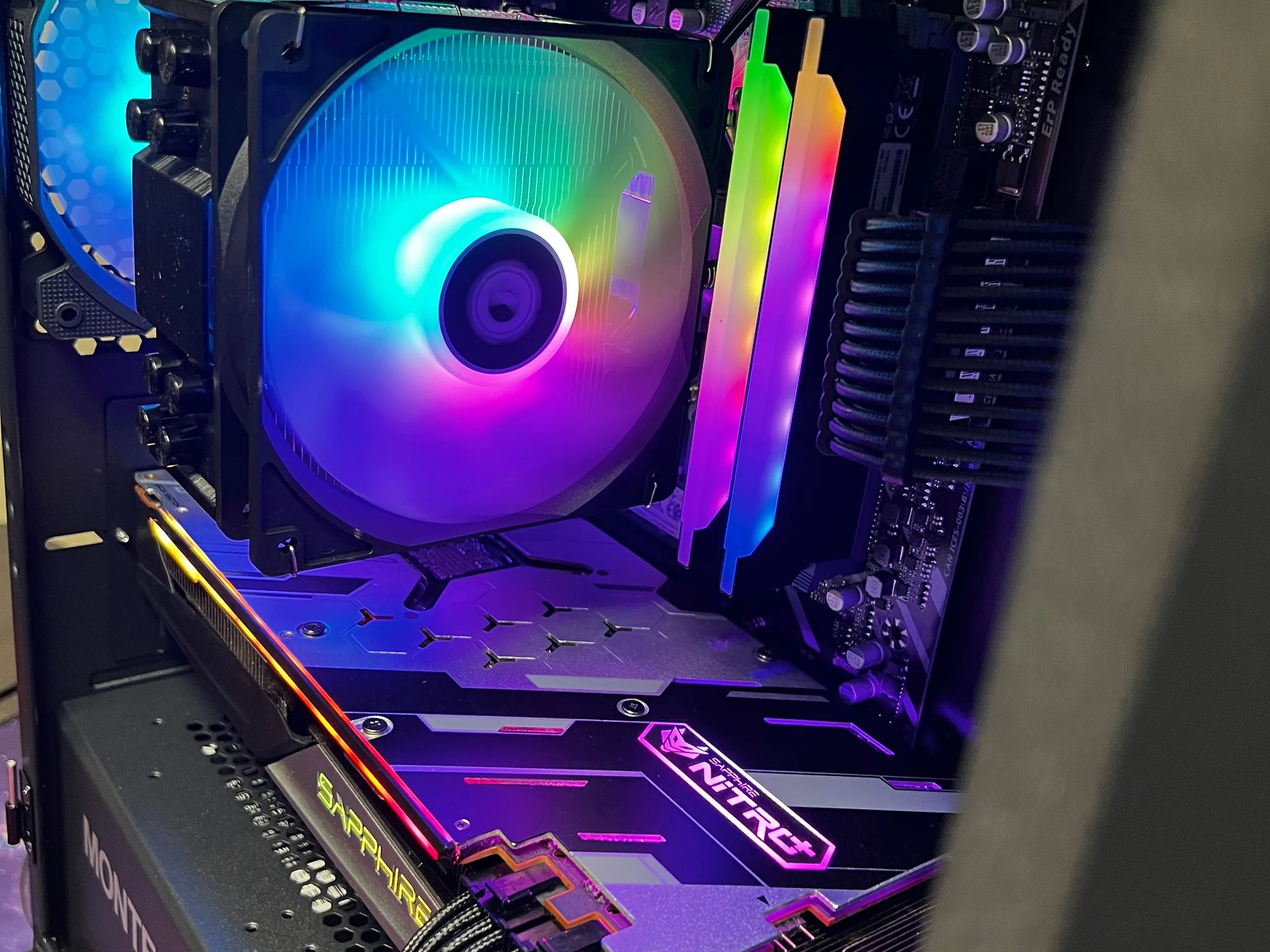 Phoenix || Ryzen 5 3600 w/ Sapphire Nitro+ RX 5700 XT