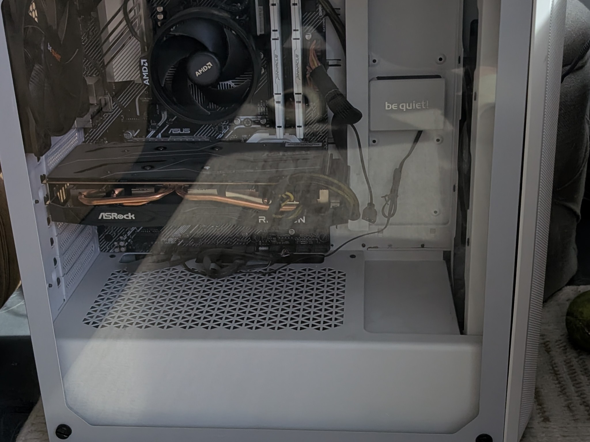 AMD Ryzen 5 3600 - ASRock 6700XT 12GB