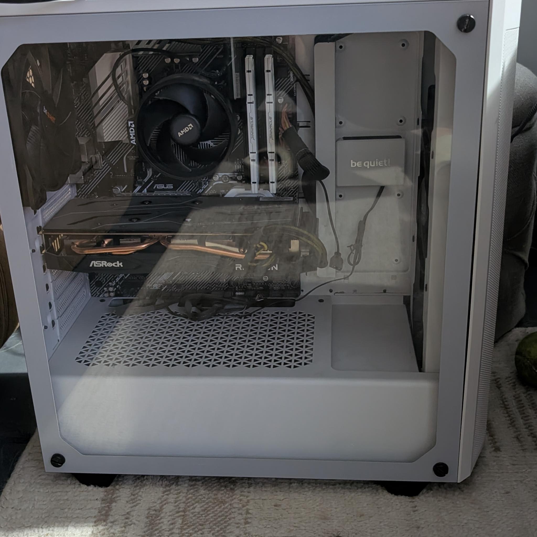 AMD Ryzen 5 3600 - ASRock 6700XT 12GB
