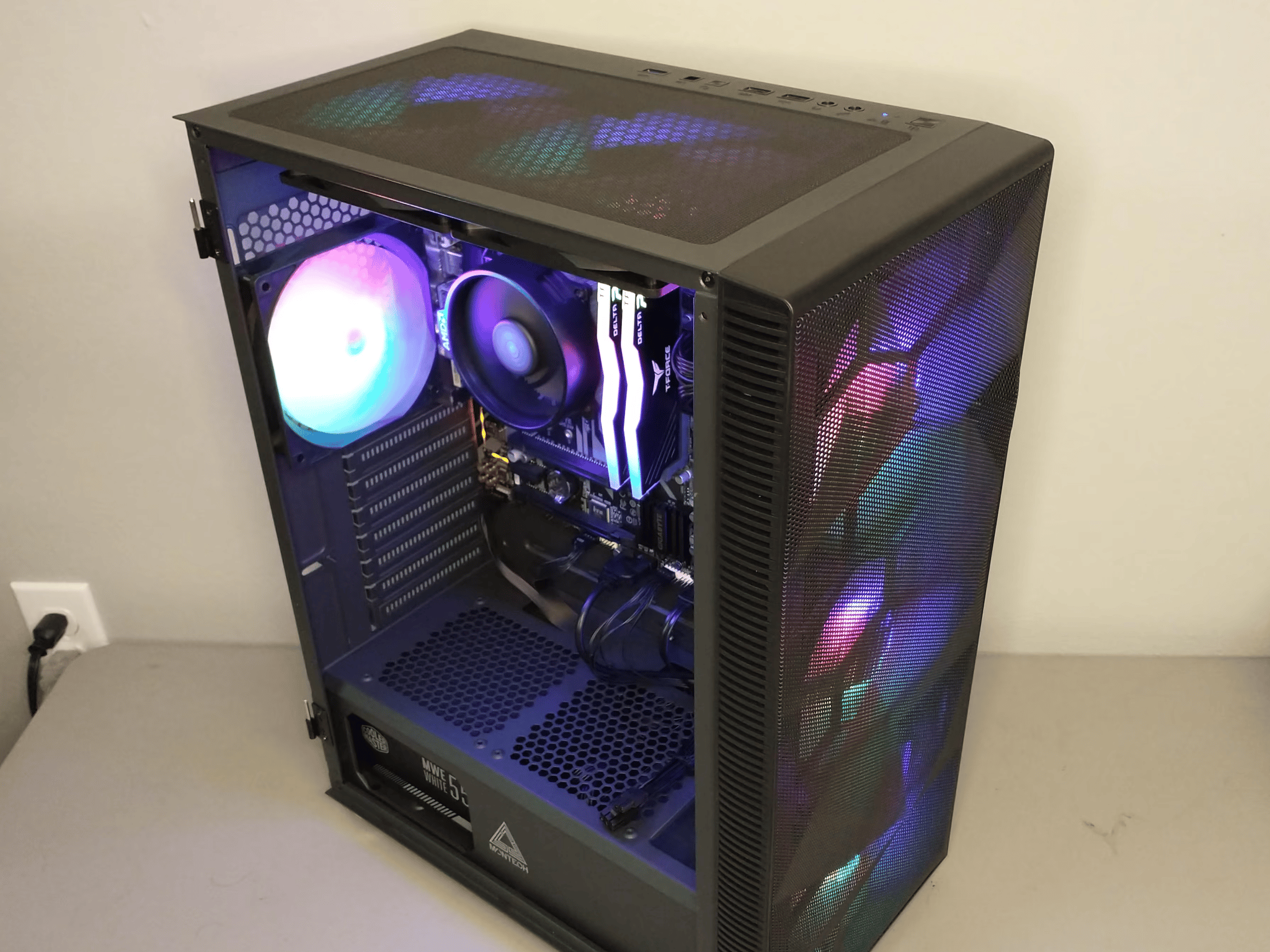 Spartan: R5 5600G / 16GB / 512GB / Six RGB fans!