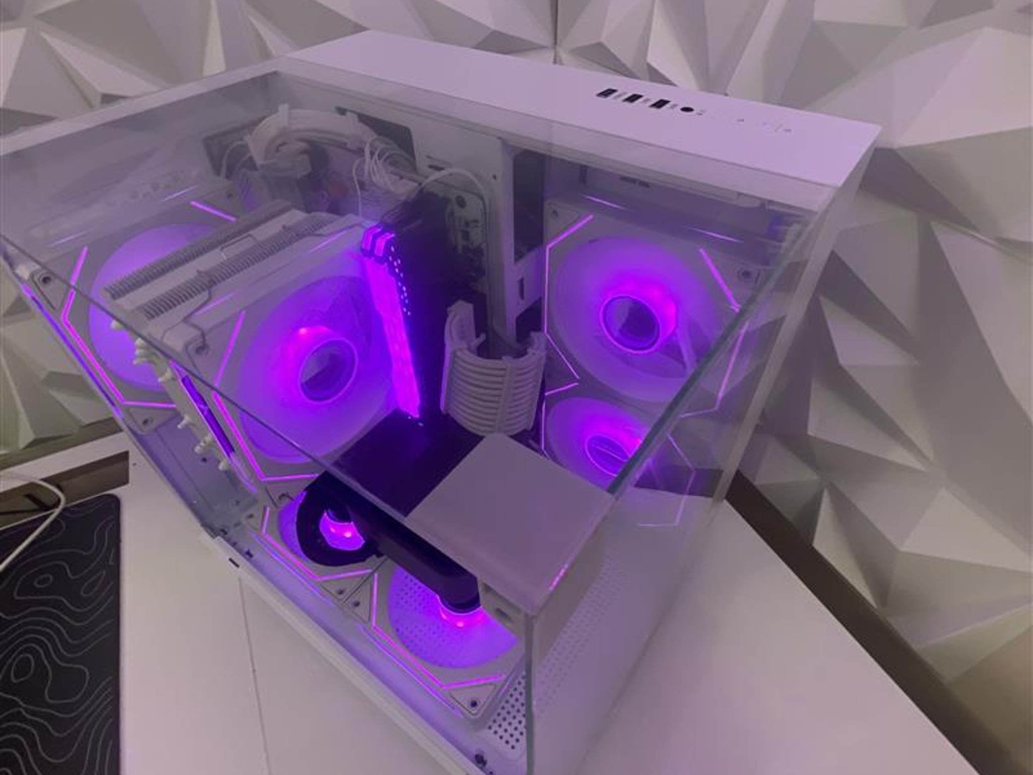 White RGB Gaming PC | Ryzen 7 5800X | RTX 3070 8GB | 32GB RGB RAM | 1TB M.2 SSD | WI-FI