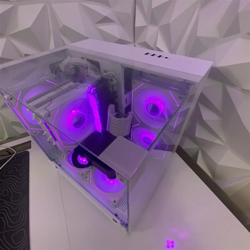 White RGB Gaming PC | Ryzen 7 5800X | RTX 3070 8GB | 32GB RGB RAM | 1TB M.2 SSD | WI-FI