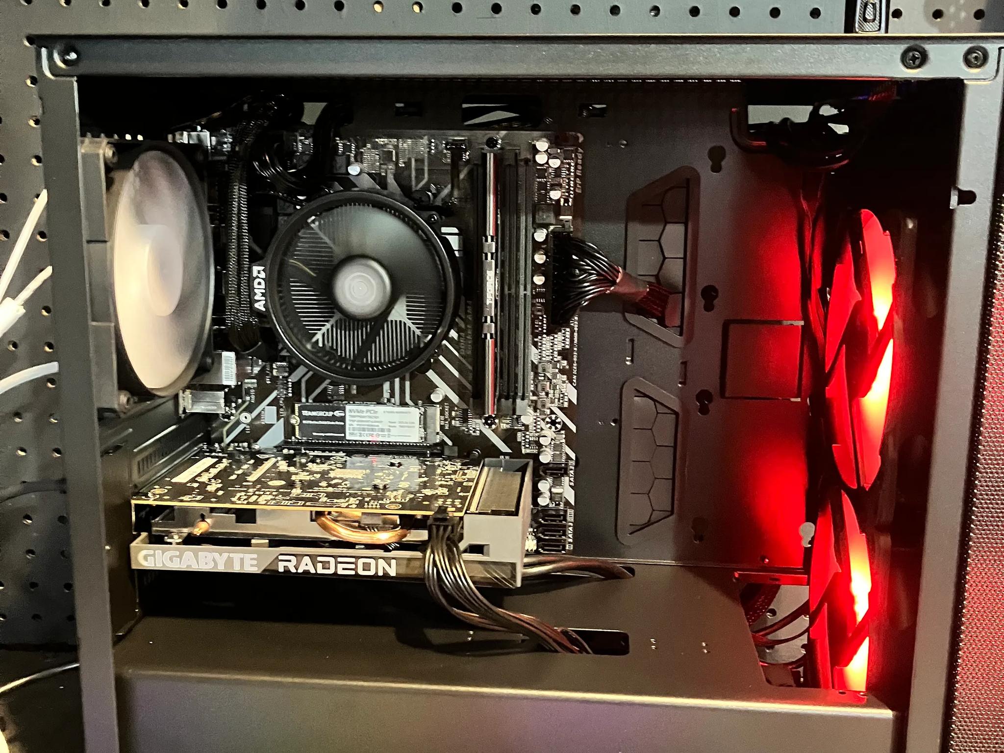 Gaming/Streaming PC W/ Ryzen 5 4500, RX 6500 XT, 1TB SSD, Windows 11 Pro