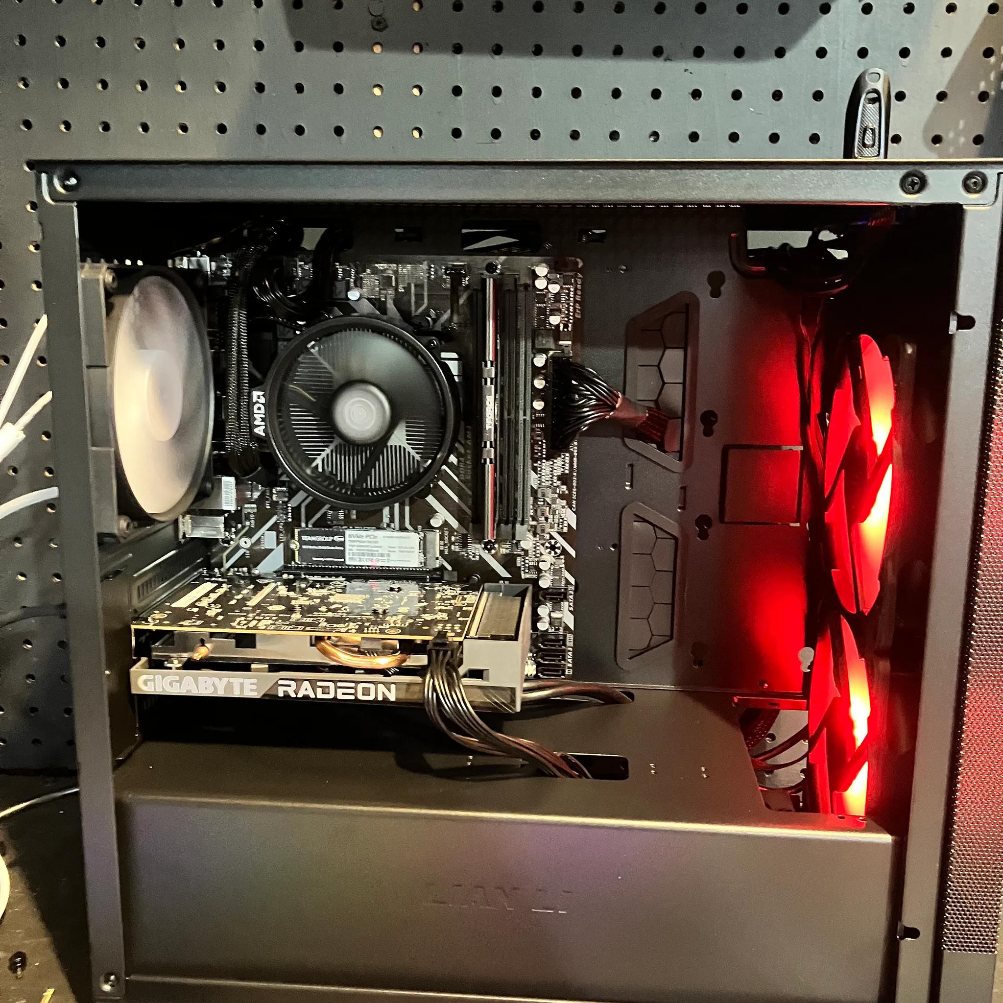 Gaming/Streaming PC W/ Ryzen 5 4500, RX 6500 XT, 1TB SSD, Windows 11 Pro