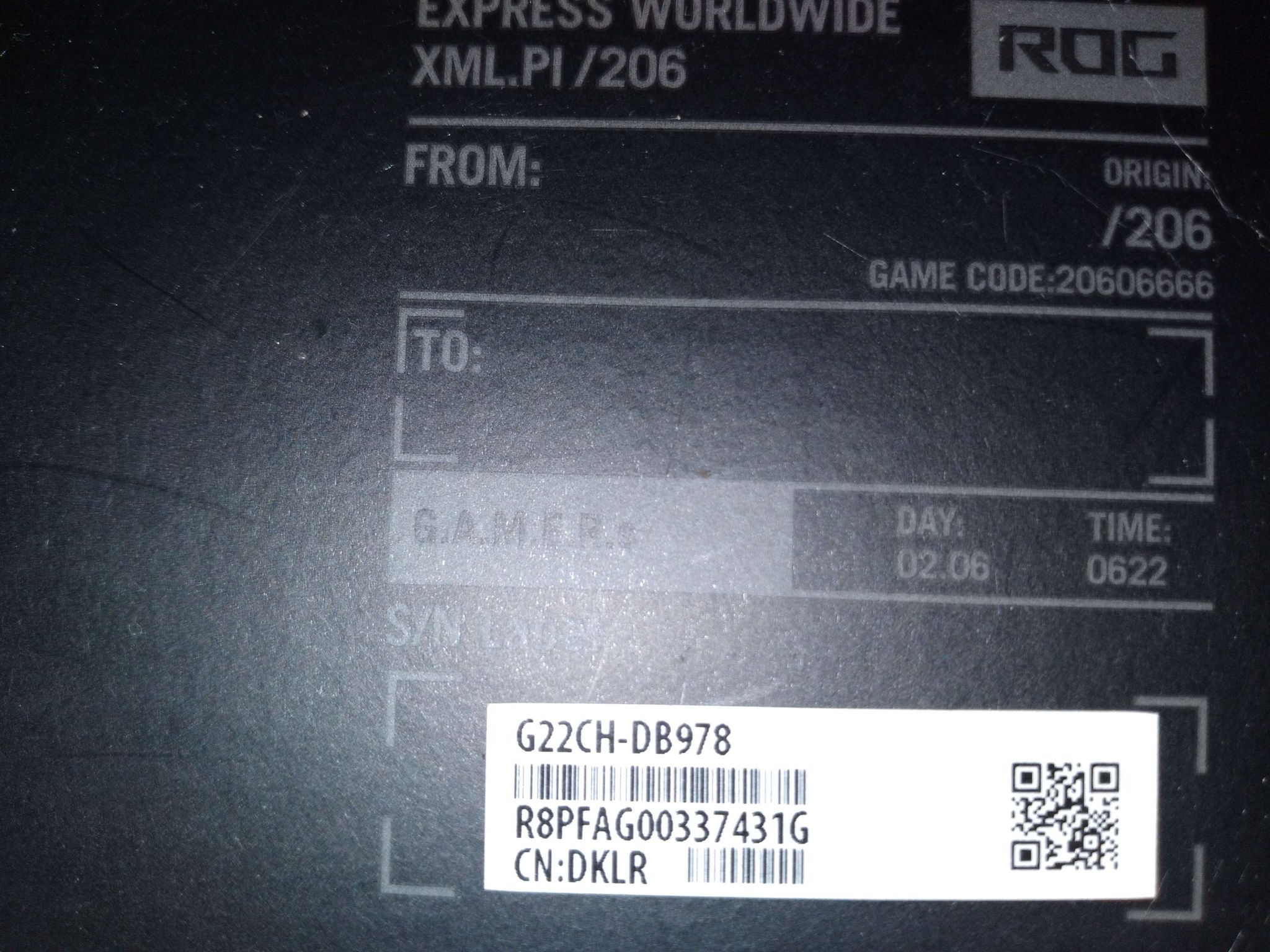 tiny but powerful ROG gaming pc