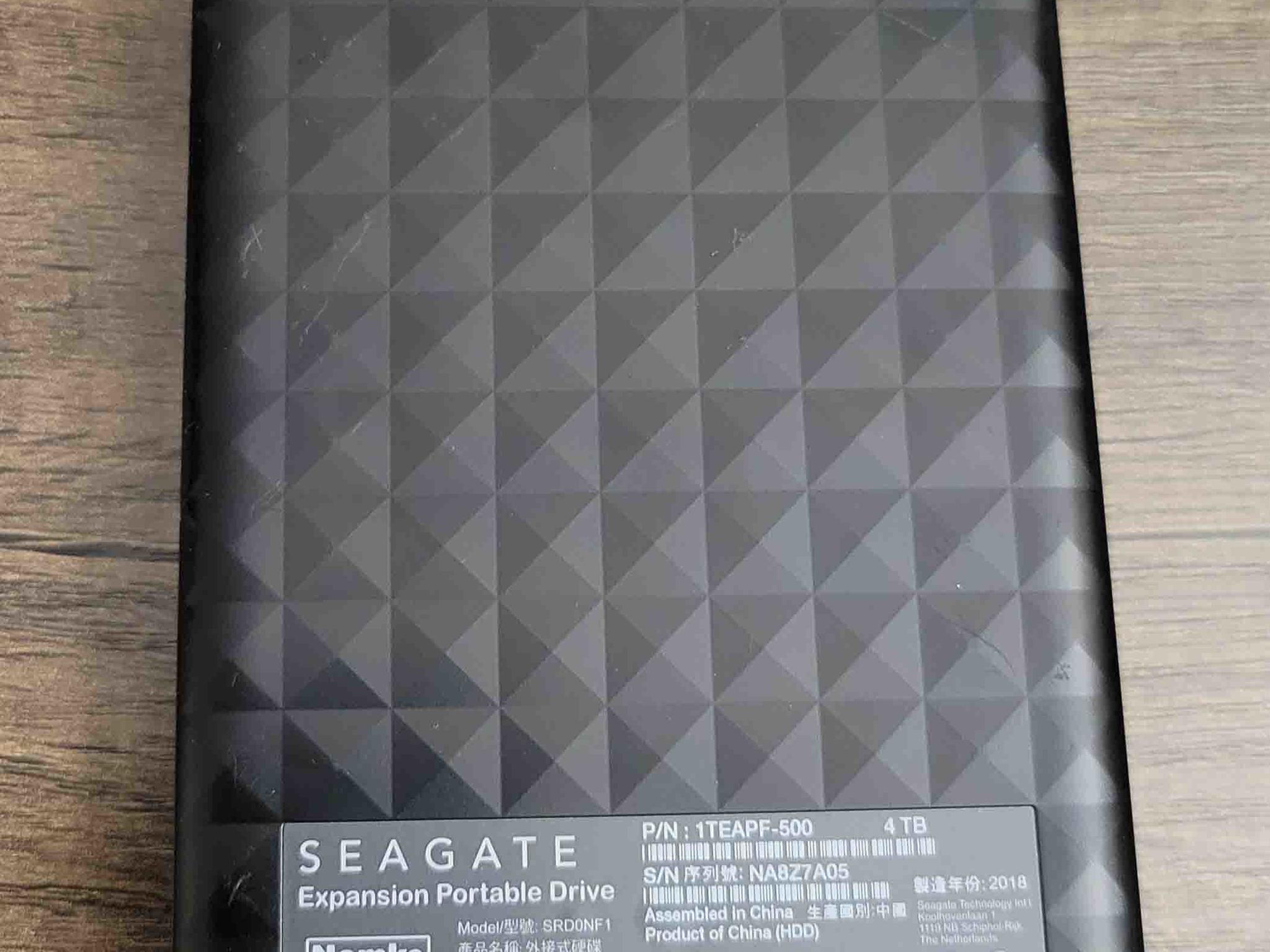 Seagate Expansion Portable 4TB External Hard Drive Desktop HDD – USB 3.0 for desktop/laptop/PS/etc.