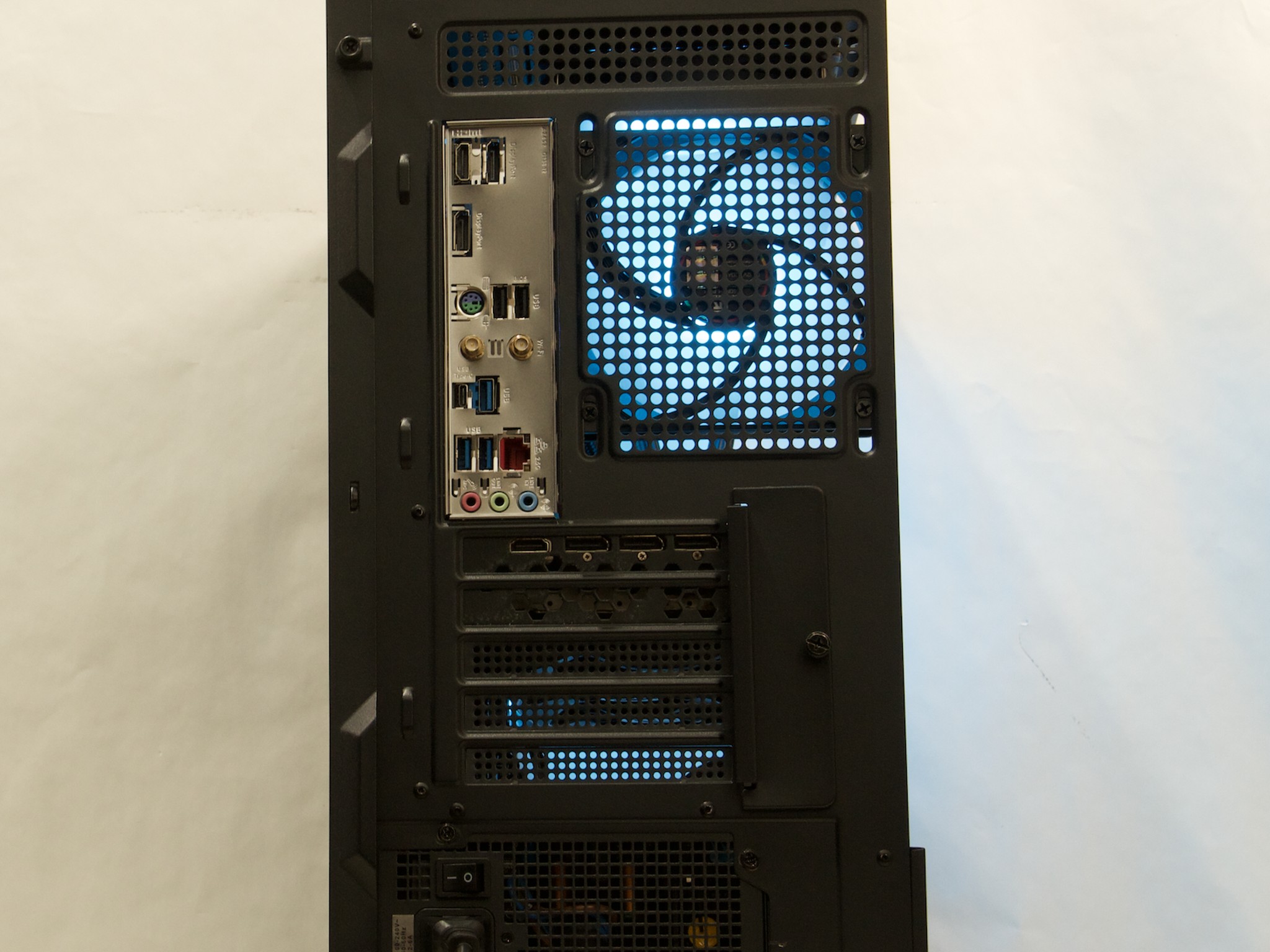 RTX 3080, Ryzen 5 7500F, 32GB DDR5, 1TB NVMe SSD, WiFi - Custom Gaming PC