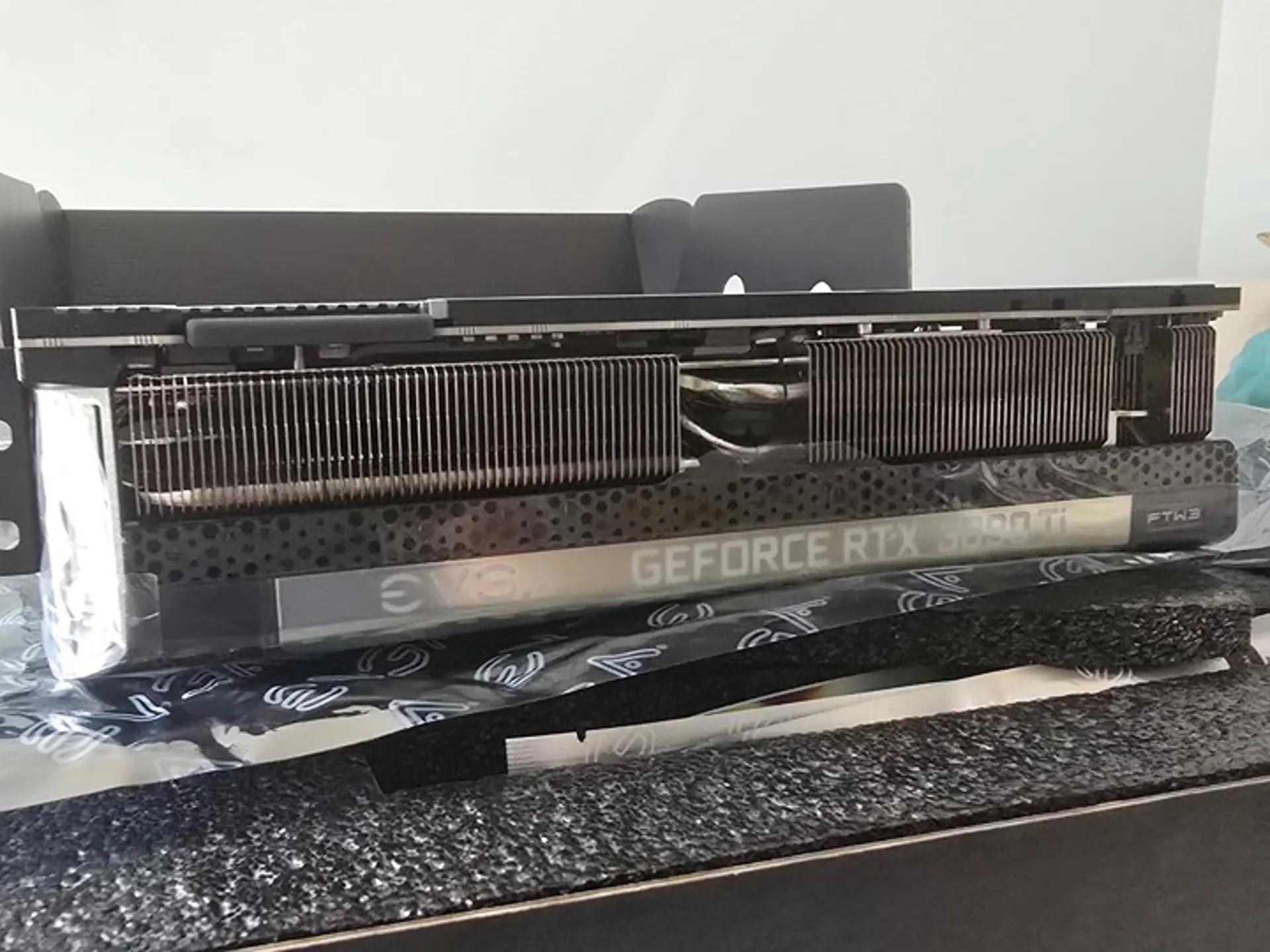 EVGA FTW3 ULTRA GAMING GeForce RTX 3090 Ti