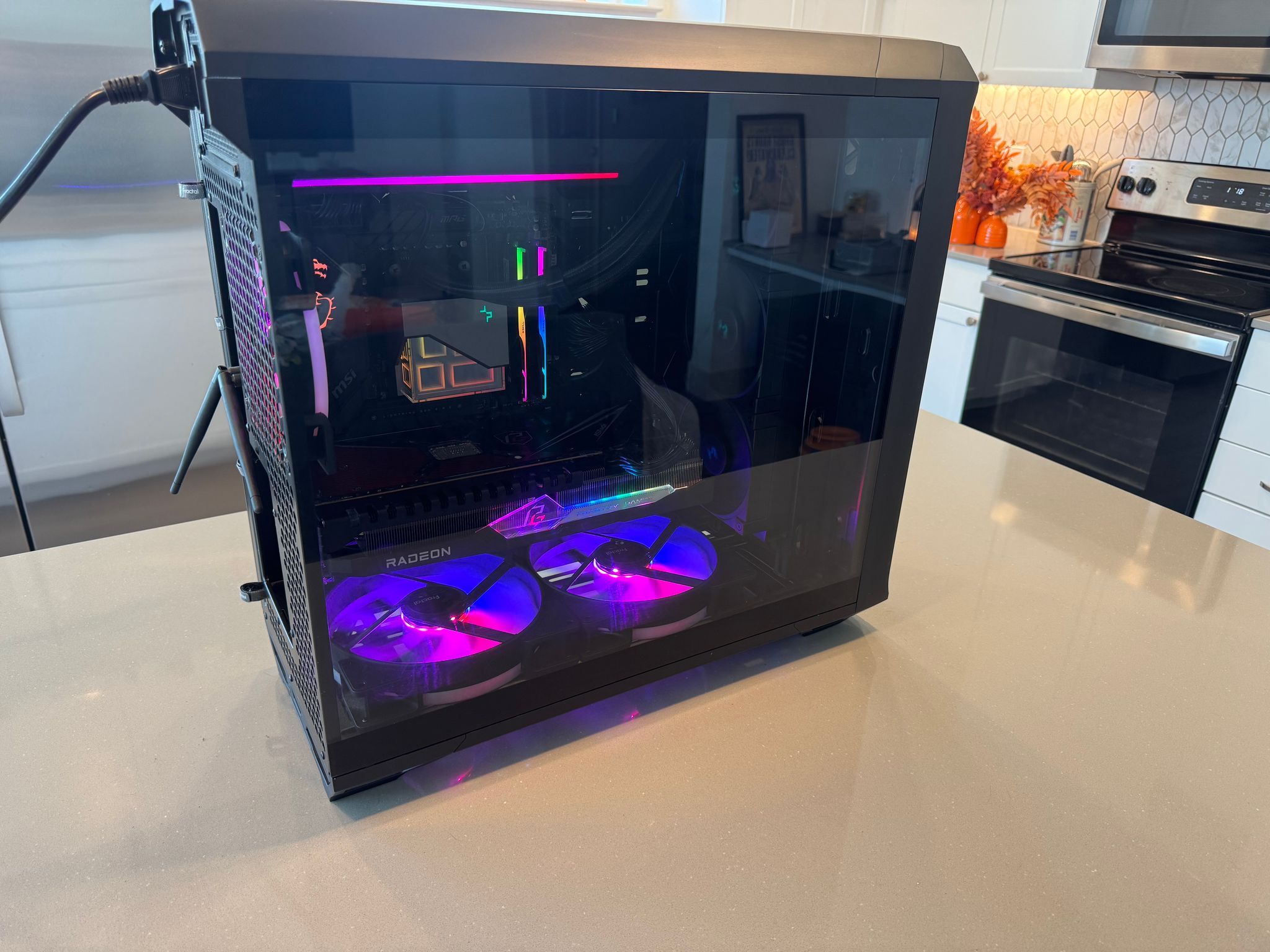 Radeon RX 7900 XT Custom Gaming PC - Ryzen 7 7800X3D, 32GB RAM, 1TB NVMe SSD
