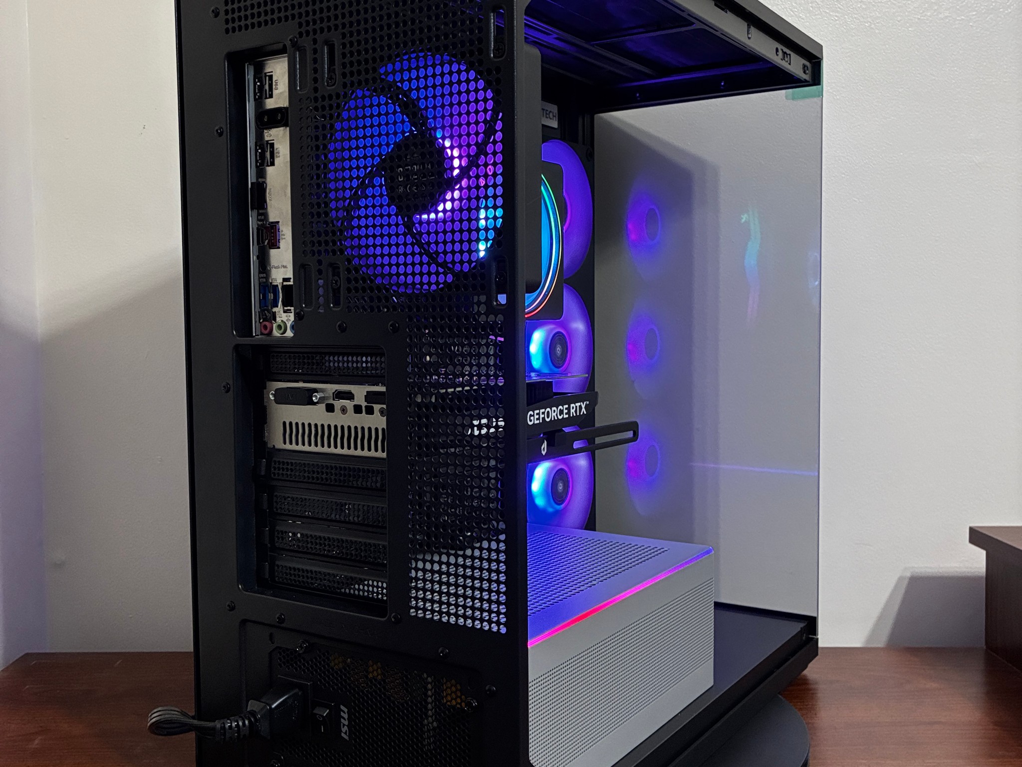 GeForce RTX 3050 | 1.2 TB SSD | Ryzen 5 5500 | 16GB RAM