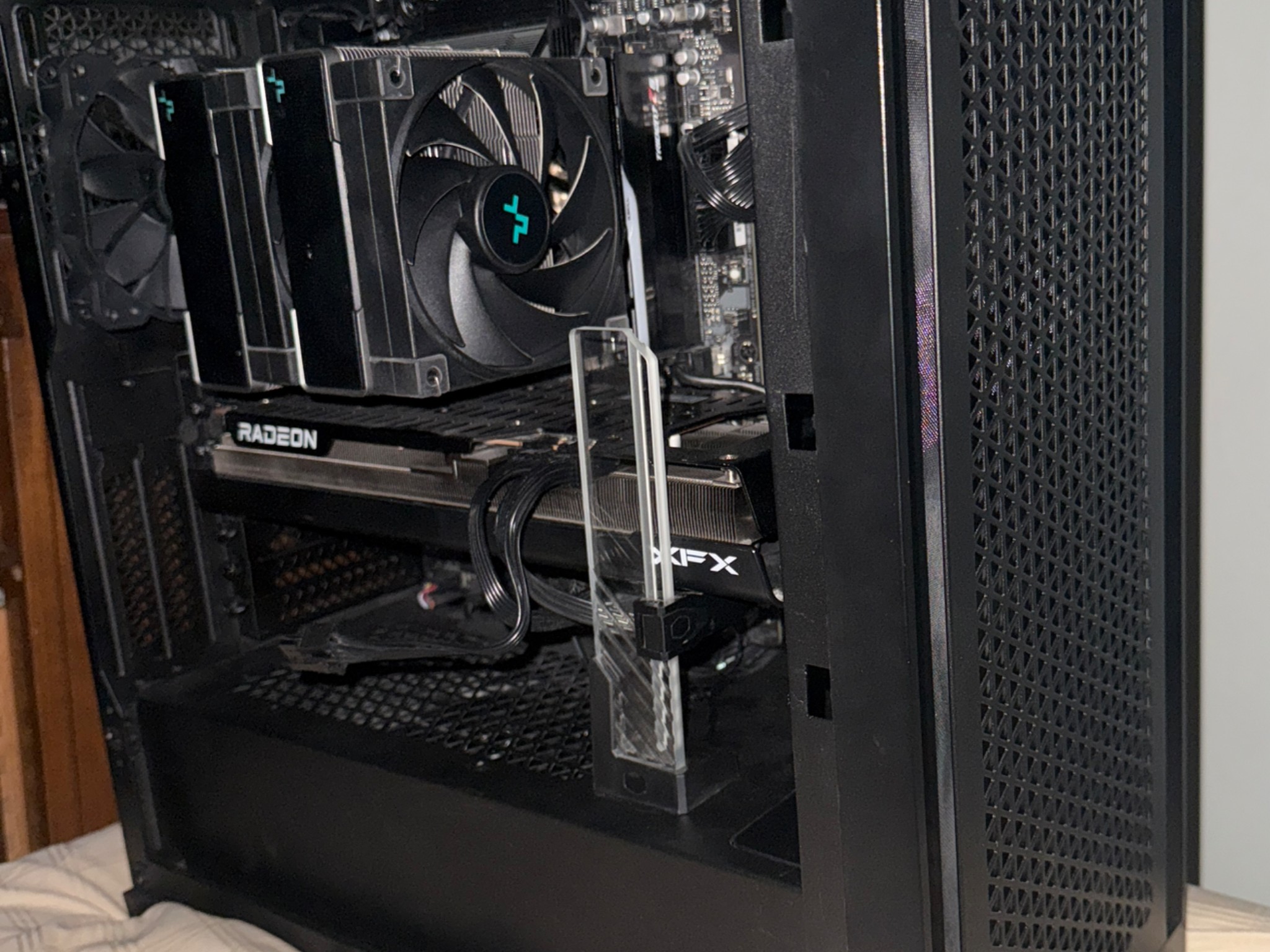 AMD Radeon 7800XT