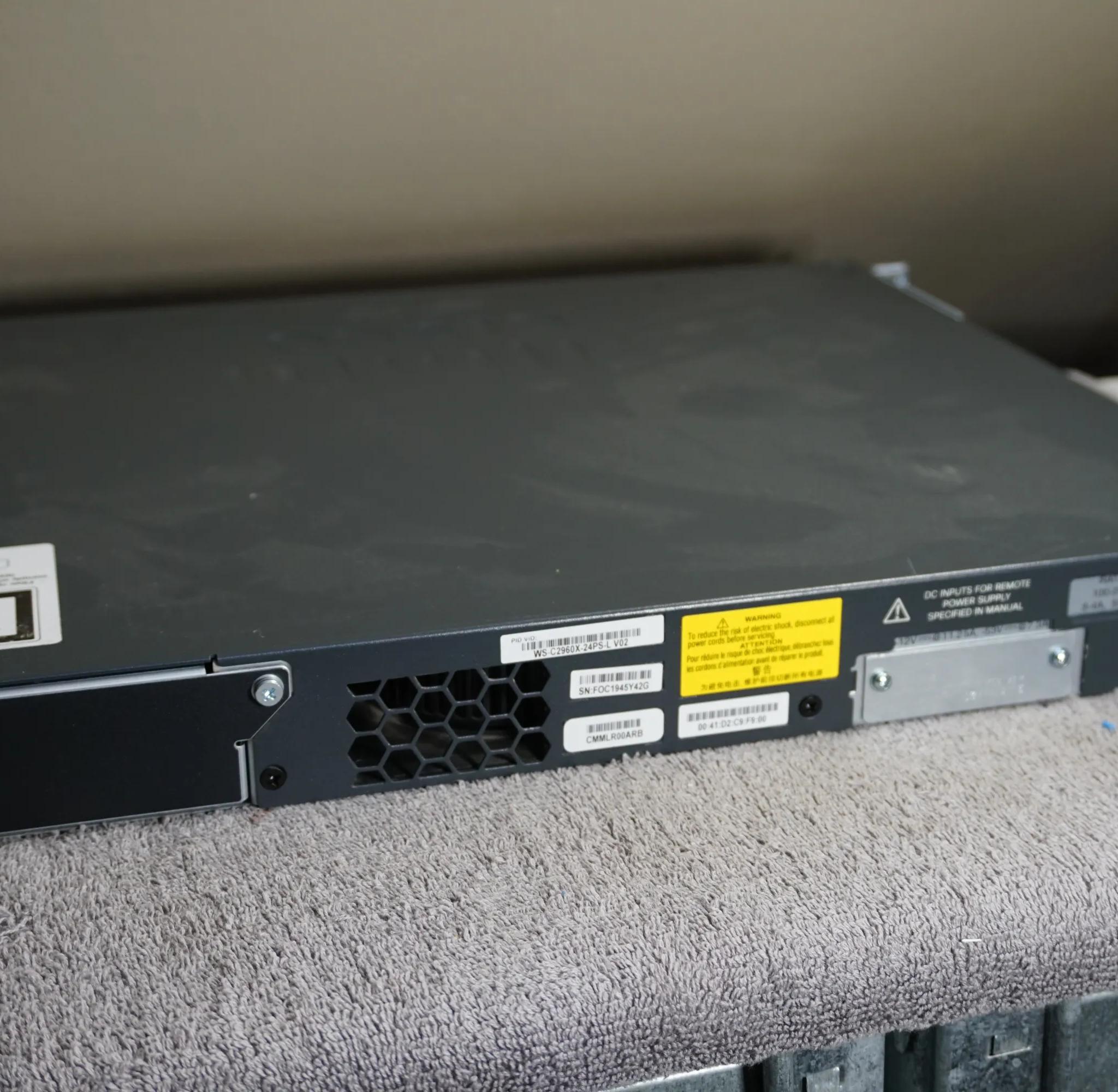 Cisco Catalyst 2960X (WS-C2960X-24PS-L) 24-Port Rack-Mountable Switch Managed