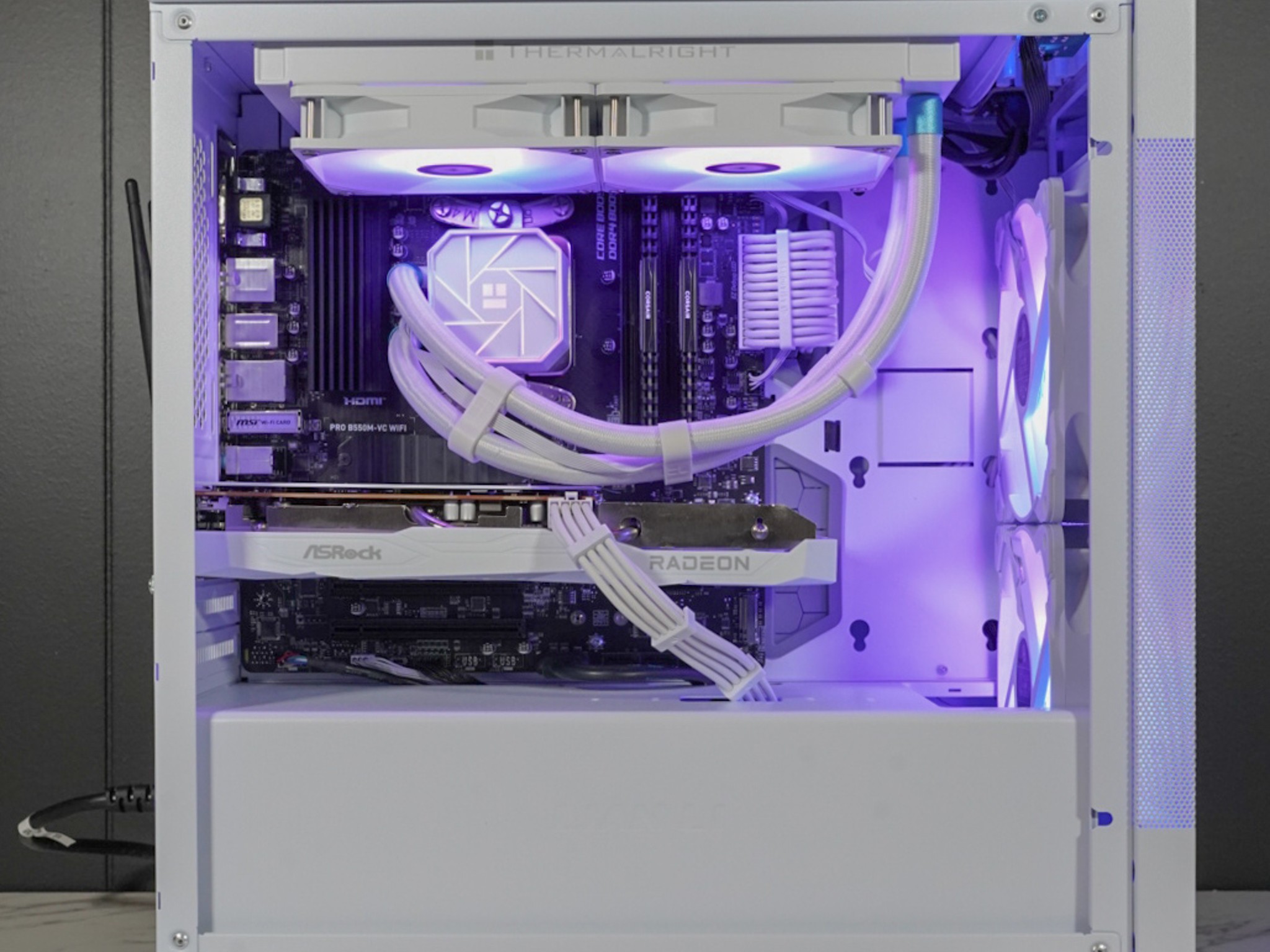 CLEAN White - Ryzen 5600X | 6600 8GB | 512GB | AIO 240mm | Lian Li