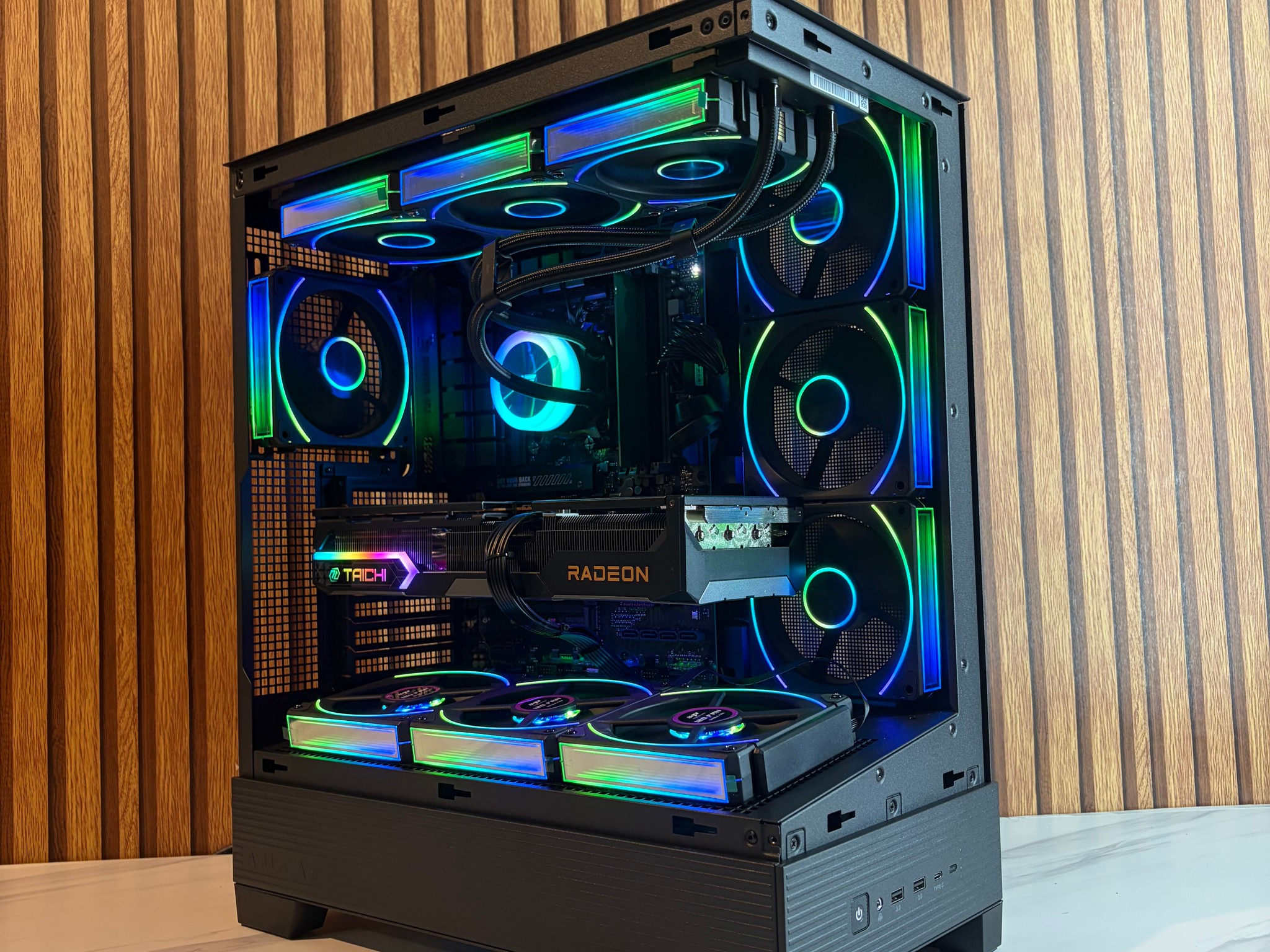 RX 9070 XT 16GB | RYZEN 7 7800X3D | 16GB DDR5 | 1TB SSD | 360MM AIO |  750W