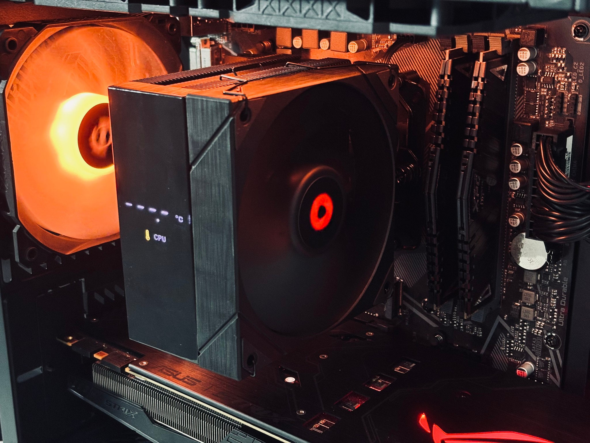 🧡🖤 Black Gaming PC - GTX 1070 / Ryzen 5 3600 / 16GB RAM  🖤🧡