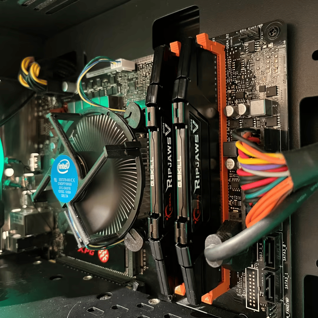 i5 9400F 16GB DDR4 AMD R9 390 m.2 500GB