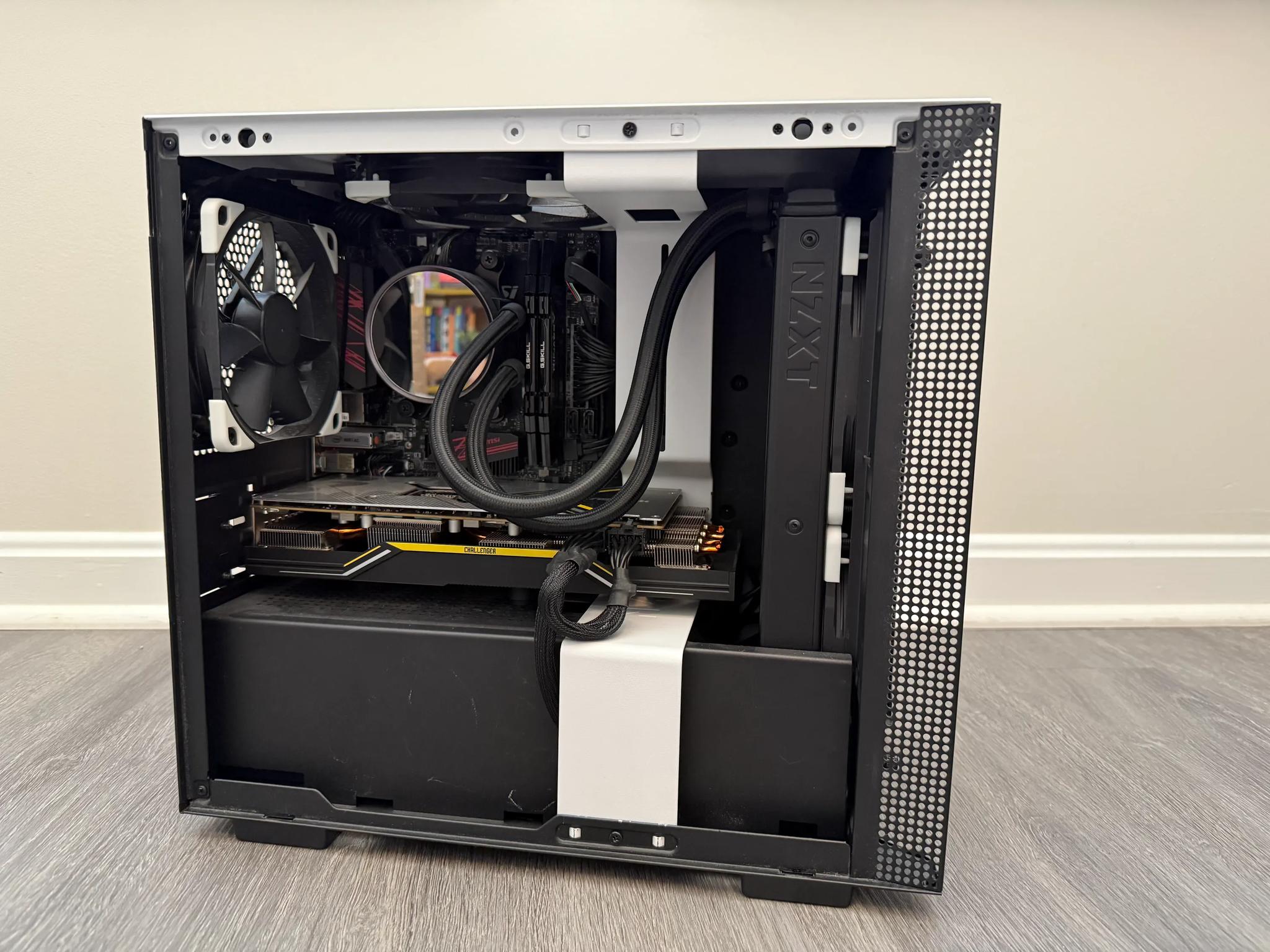 Mini Black & White Gaming PC - AMD Ryzen 5 3600X, AMD RX 5700XT, 32 GB RAM, Windows 11 Home