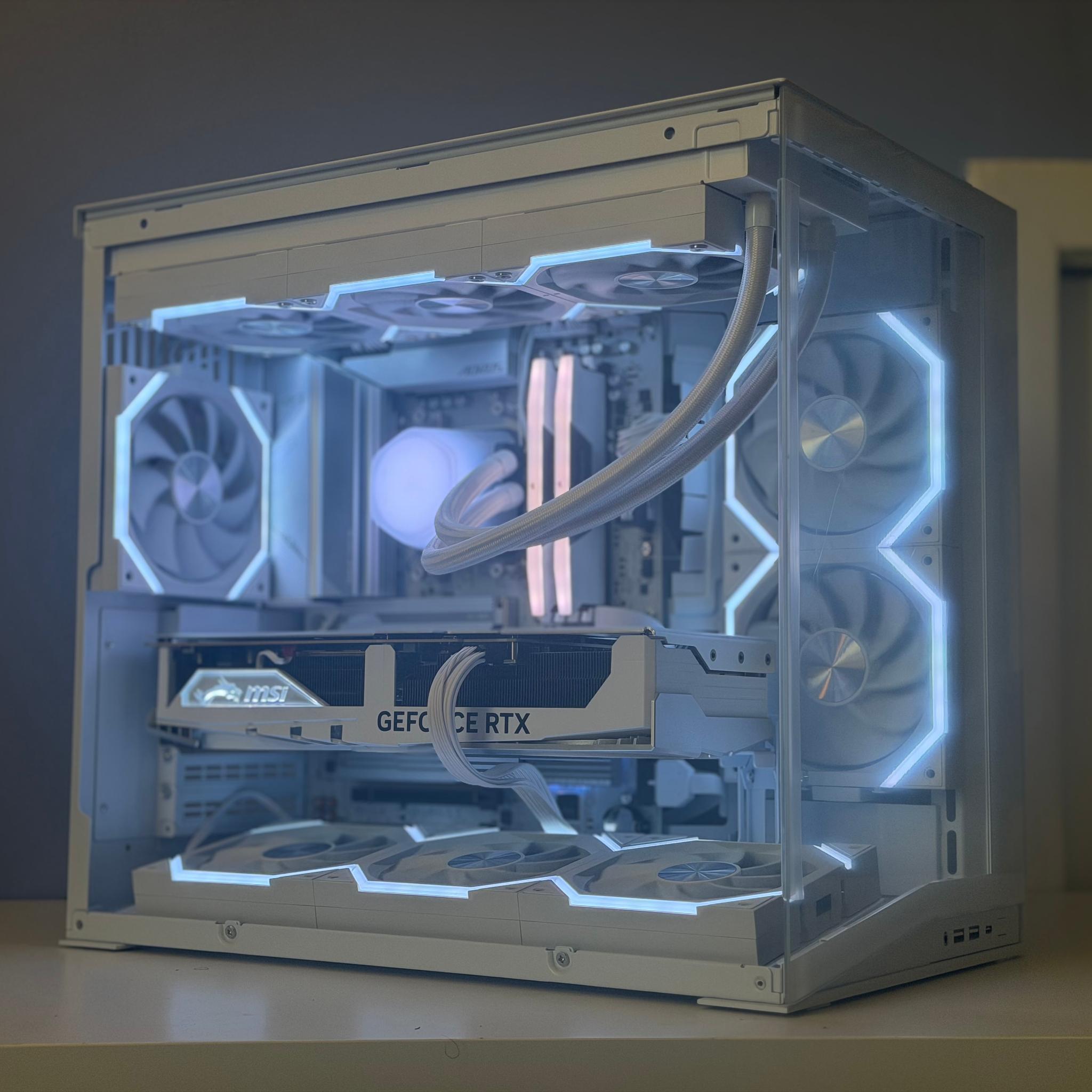 ⬜️ Whiteout ⬜️  RTX 4080 Super | Ryzen 7 7700X | 32GB DDR5 | 2TB