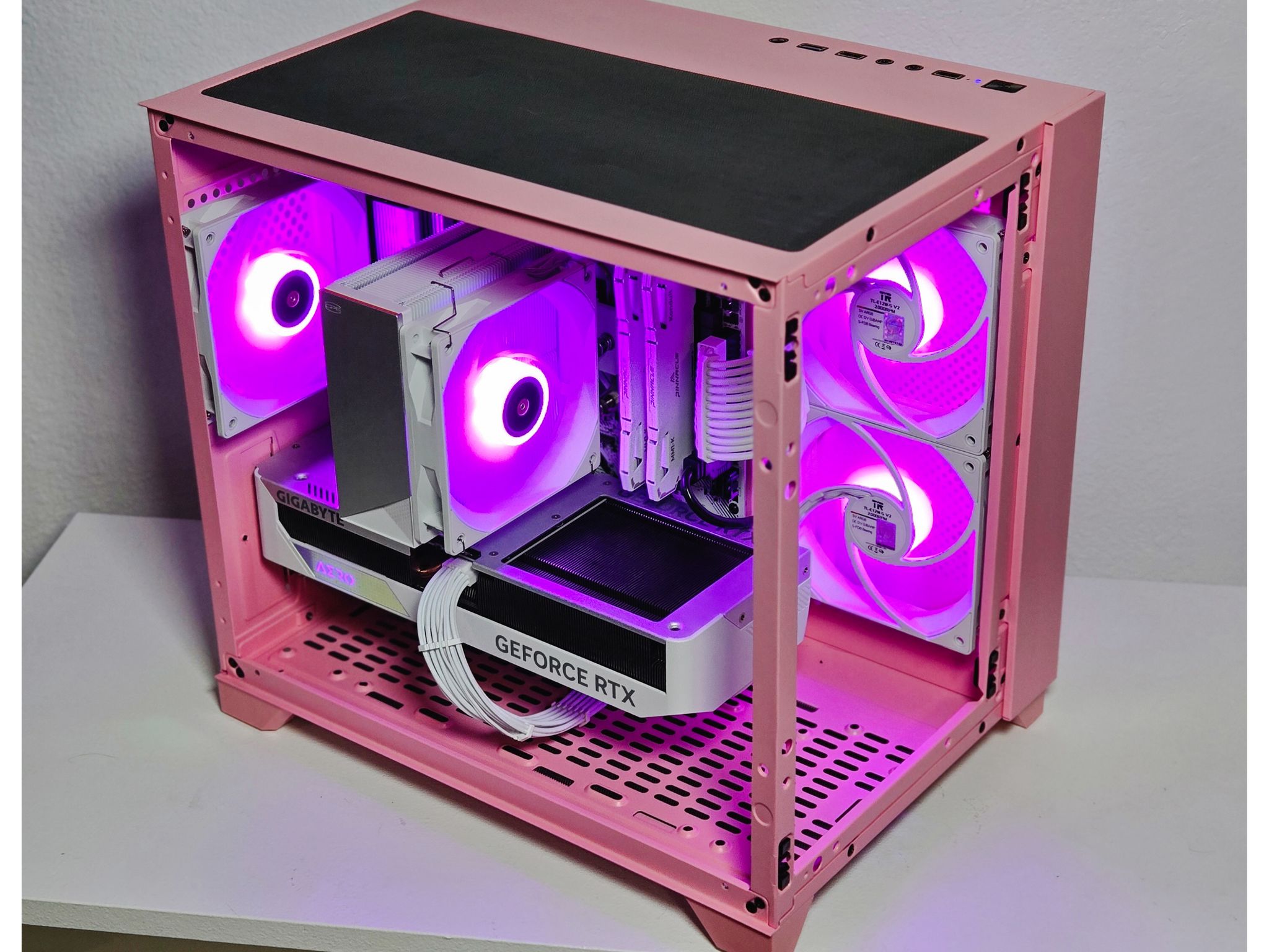 RTX 4070 | Ryzen 7 5700X3D | Wi-Fi | Pink Gaming PC