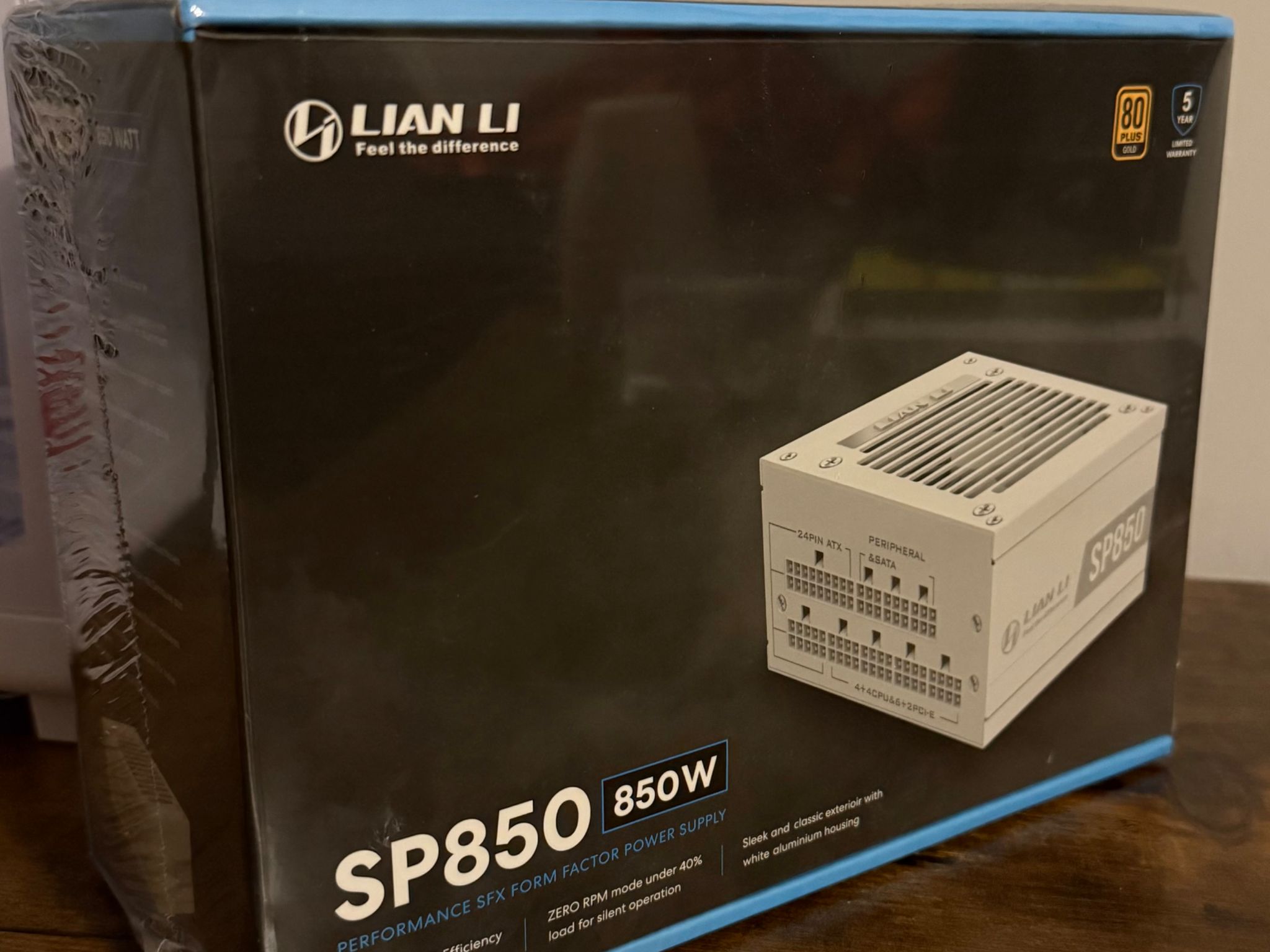 BNIB - Lian Li SP850 (SFX)