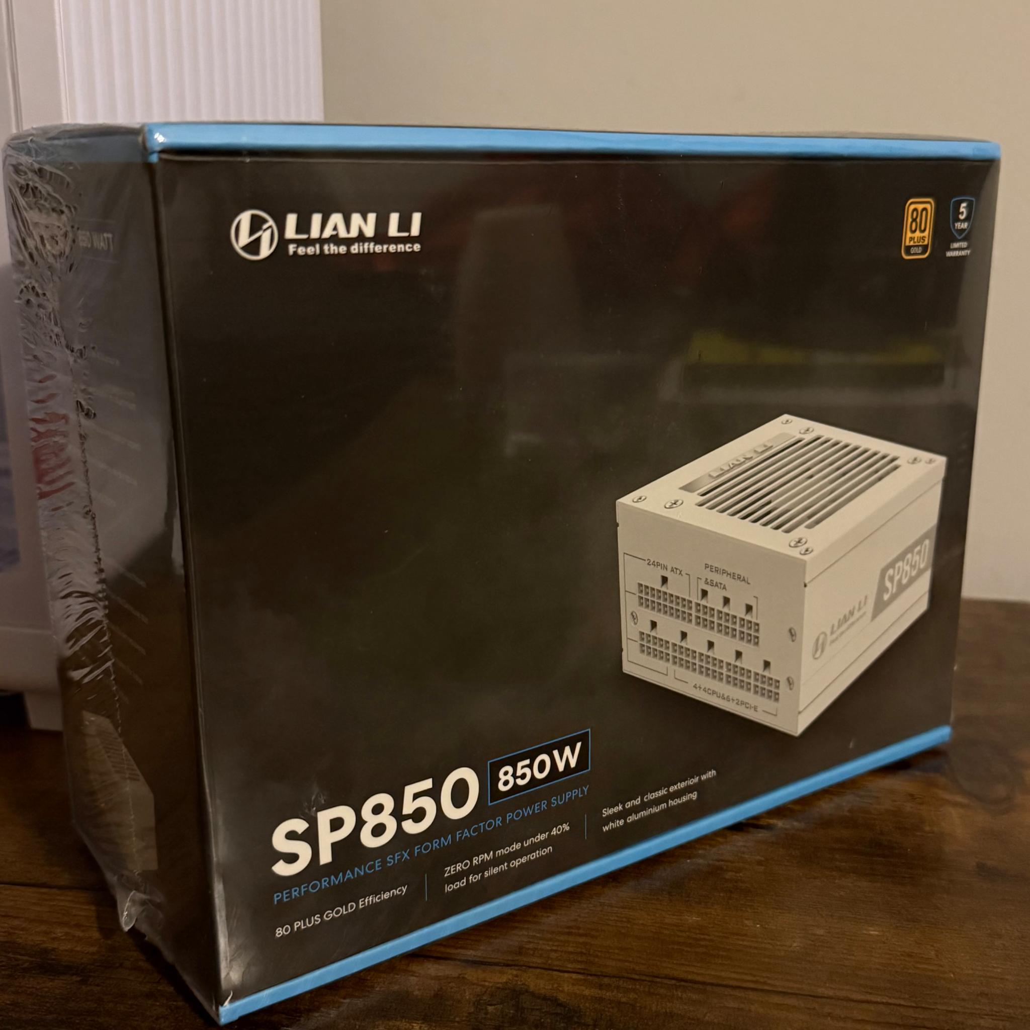 BNIB - Lian Li SP850 (SFX)