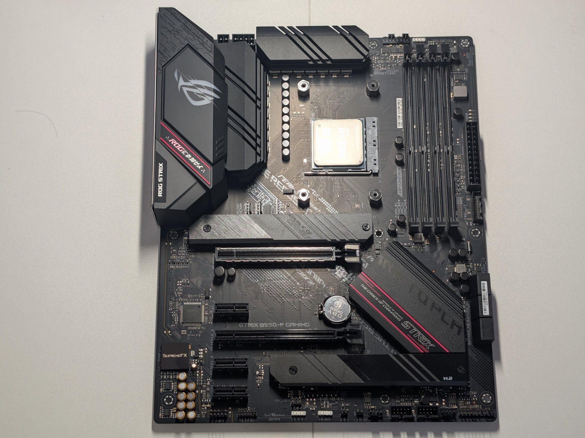 Ryzen 5 5600X + RX 6700 XT Red Devil + ROG Strix B550-F + 16GB DDR4