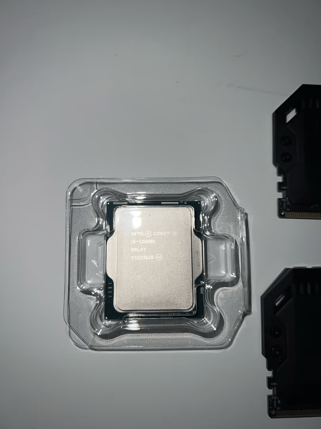Intel Core i5-12600k