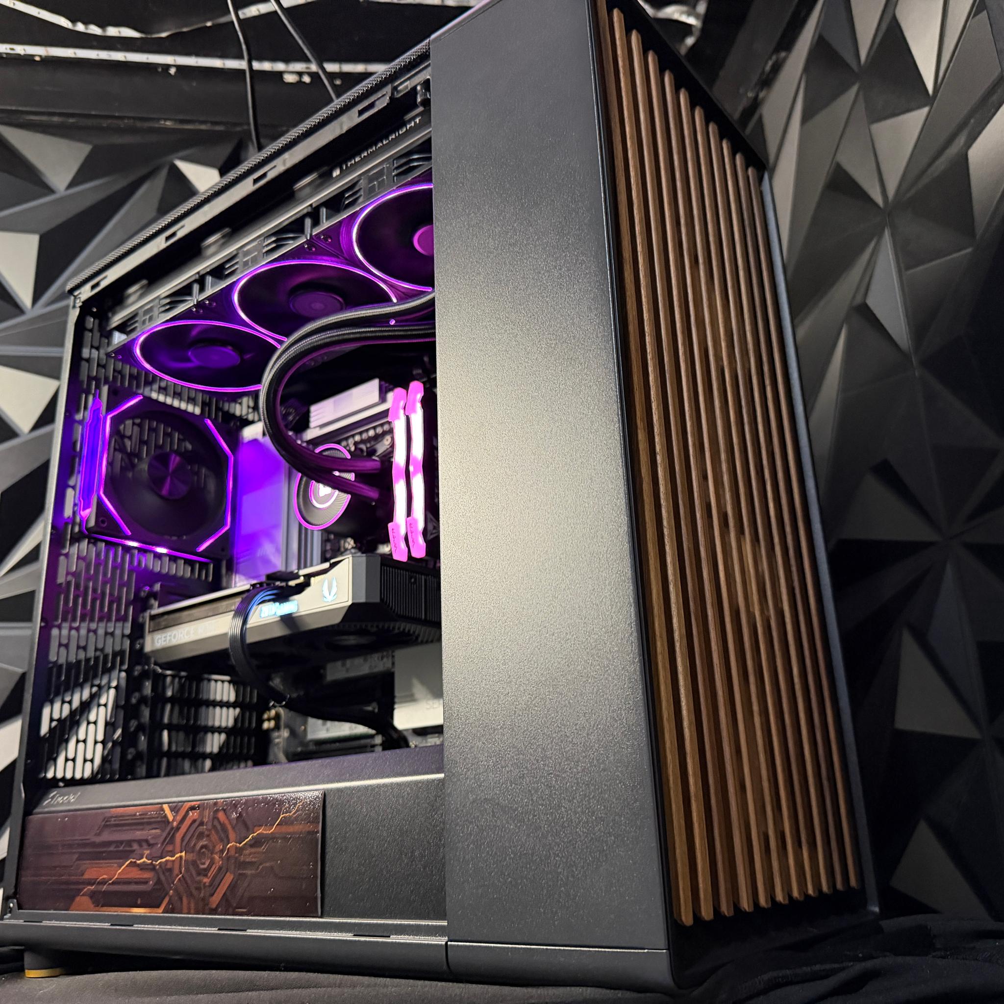 🪵⚙️ IRON WOOD ⚙️🪵 Ryzen 9 9900X| RTX 5070| 32 GB DDR5 8000Mhz|4.5 TB NVMe| 850W Gold PSU