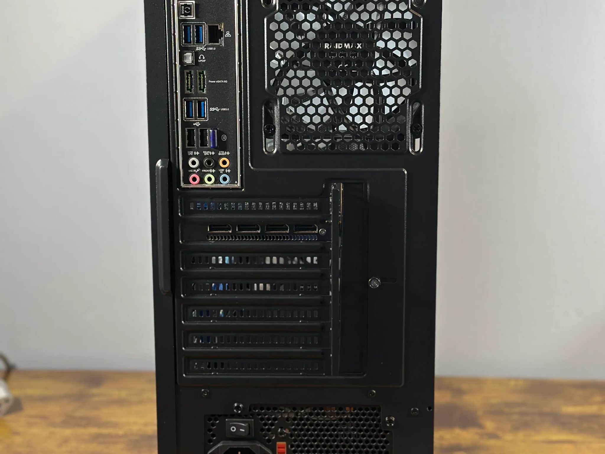 AMD 8GB GPU | Intel i7 3930K | 16GB DDR3 | 256GB SSD + HDD | Windows 10 | WIFI + BT | Gaming PC