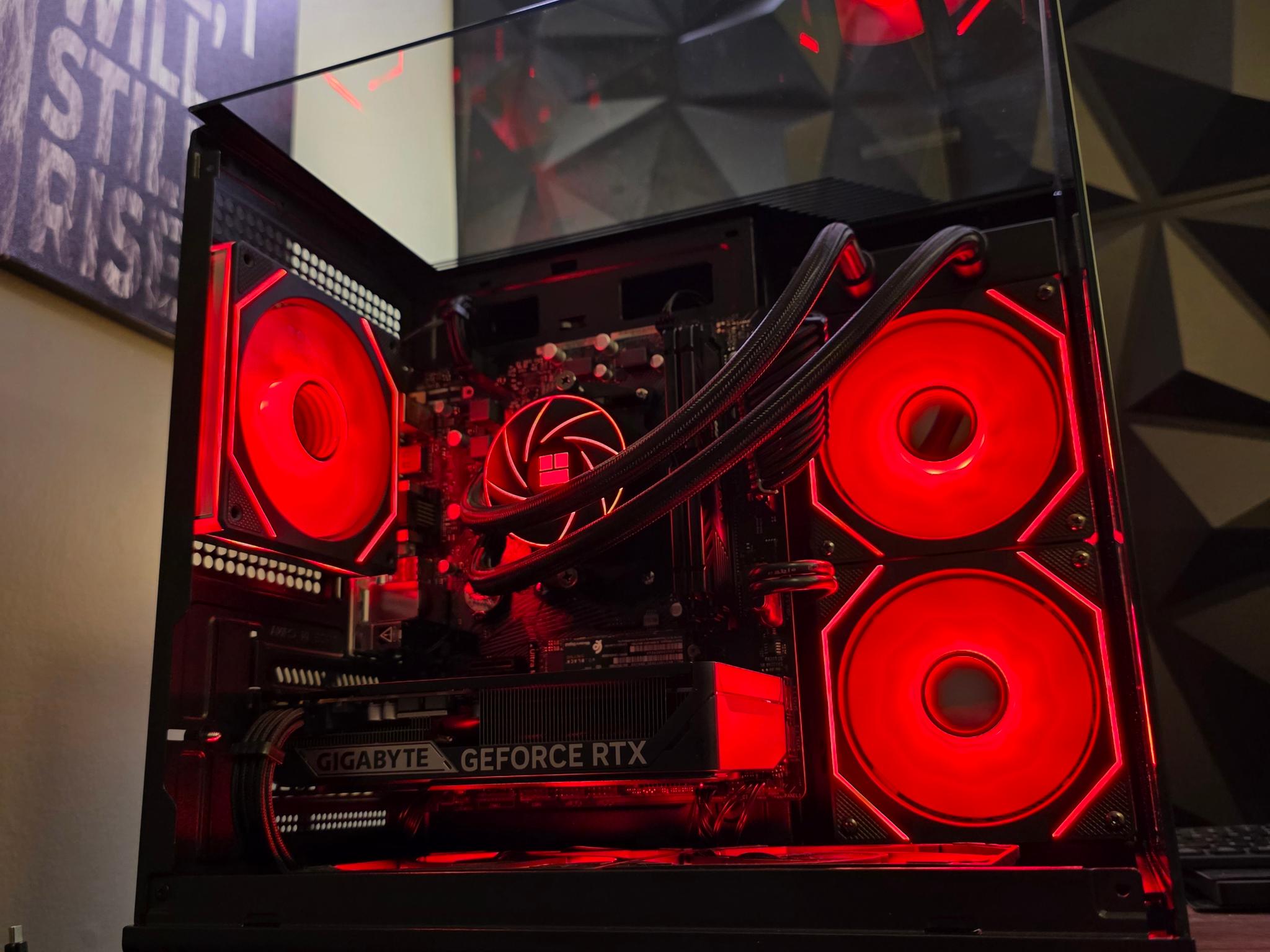 RTX 5060 + RYZEN 5 5600X PC
