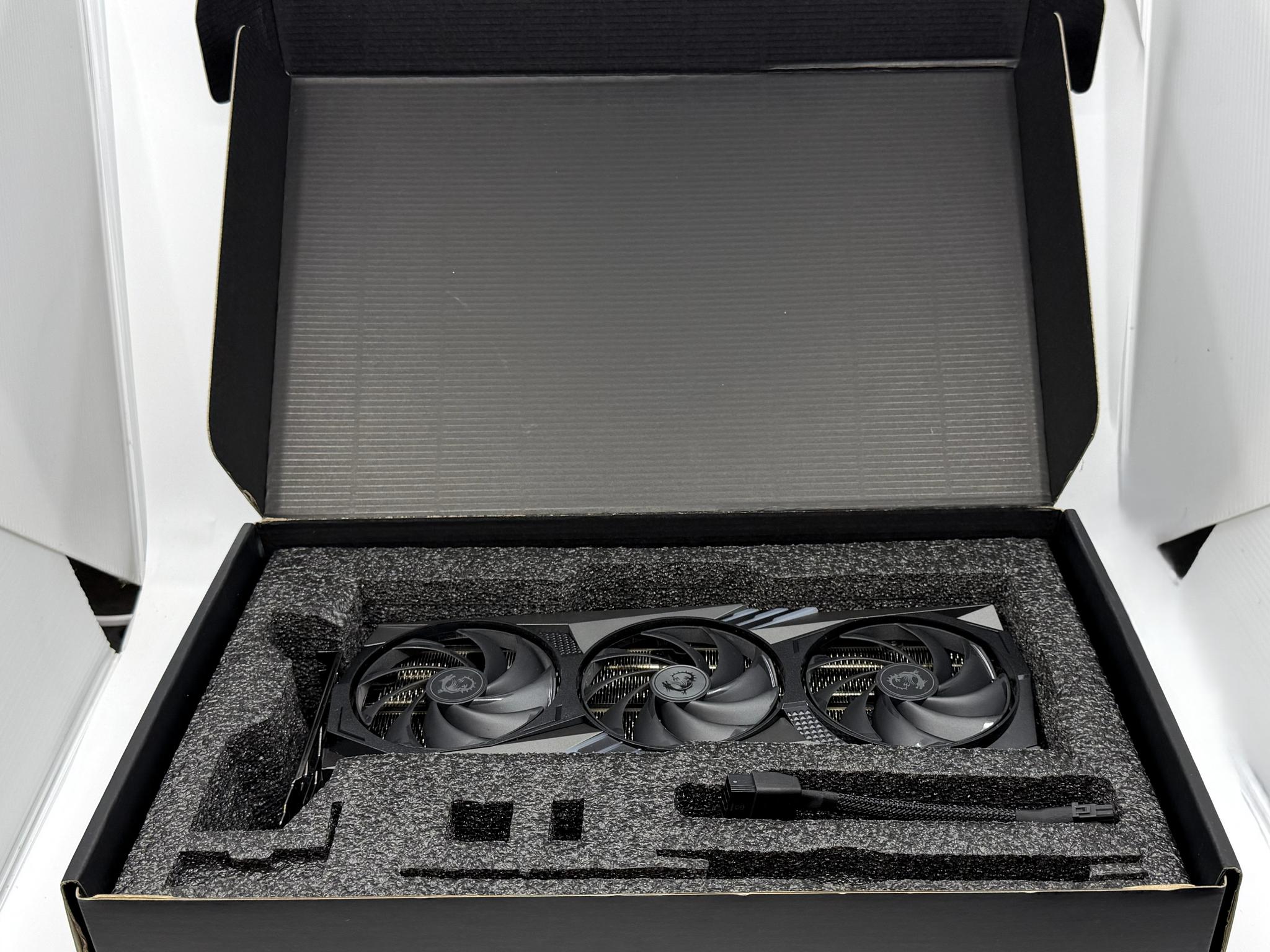 MSI GAMING X TRIO GeForce RTX 4070 Ti - Image 3