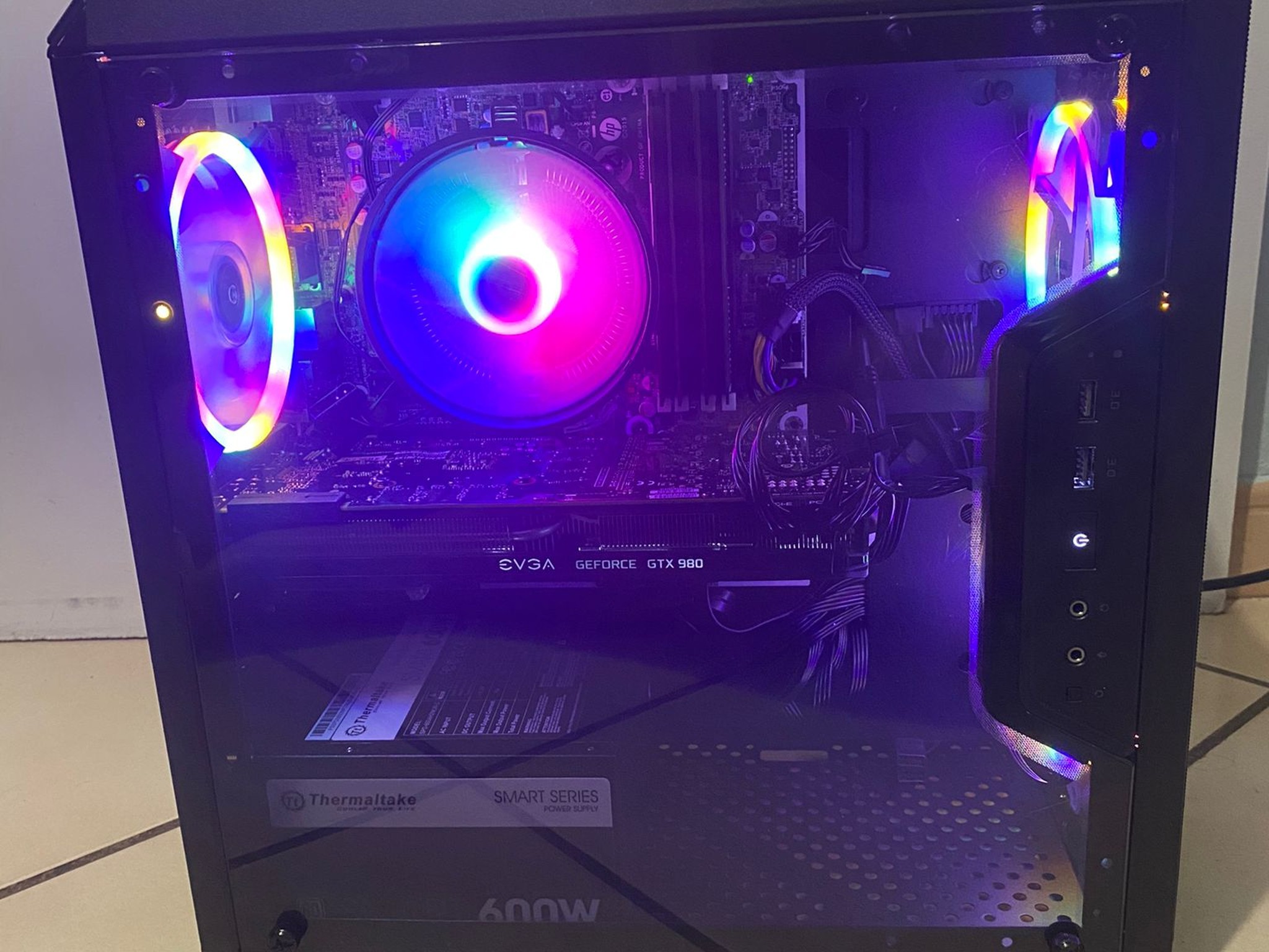 Gaming PC - GTX 980, I5 6500, 16GB DDR4, WIFI, BLUETOOTH, RGB, BLACK, SSD, HDD.