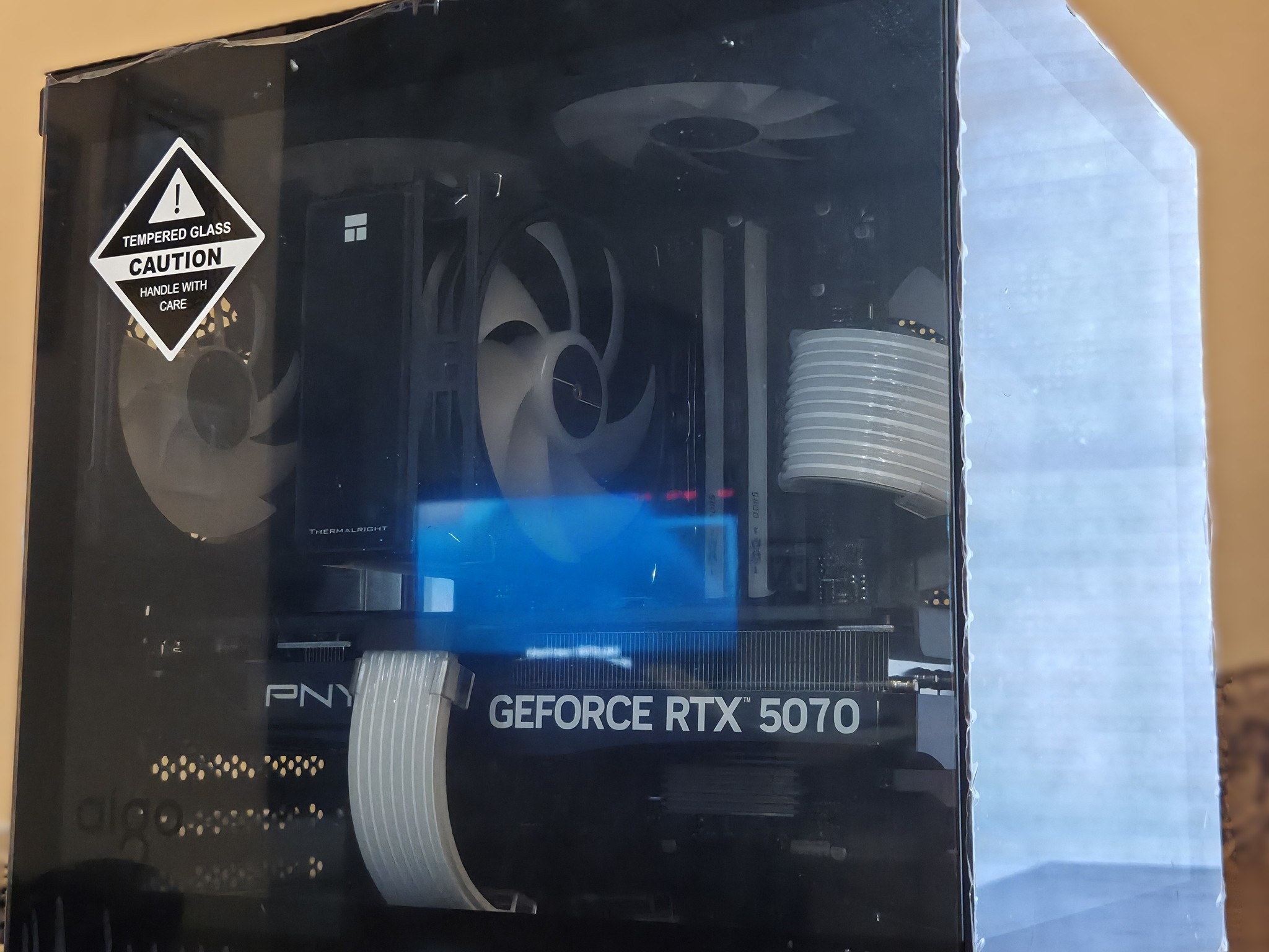 Mini Boss!👑– Ryzen 5 7500F + RTX 5070 | 32GB DDR5 6000 | 1TB Gen4 NVMe | Temp Display!