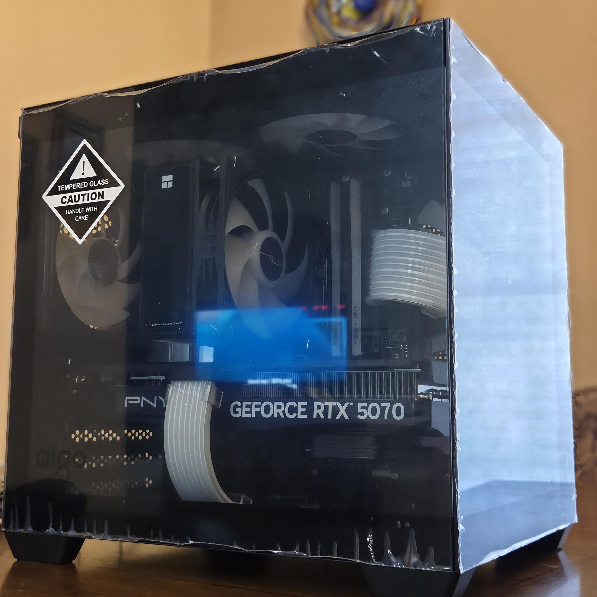 Mini Boss!👑– Ryzen 5 7500F + RTX 5070 | 32GB DDR5 6000 | 1TB Gen4 NVMe | Temp Display!
