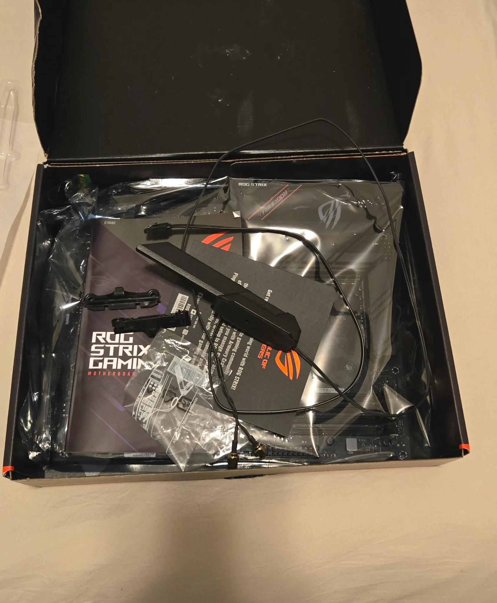 ASUS ROG STRIX B550F Wifi 2 Motherboard. AM4, DDR4, PCIE 4.0, Dual M.2 slots, RGB, Wifi 6e