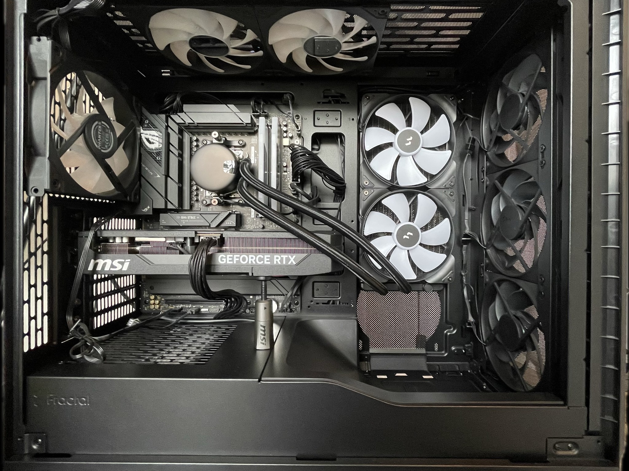 High-Performance Gaming PC / Workstation