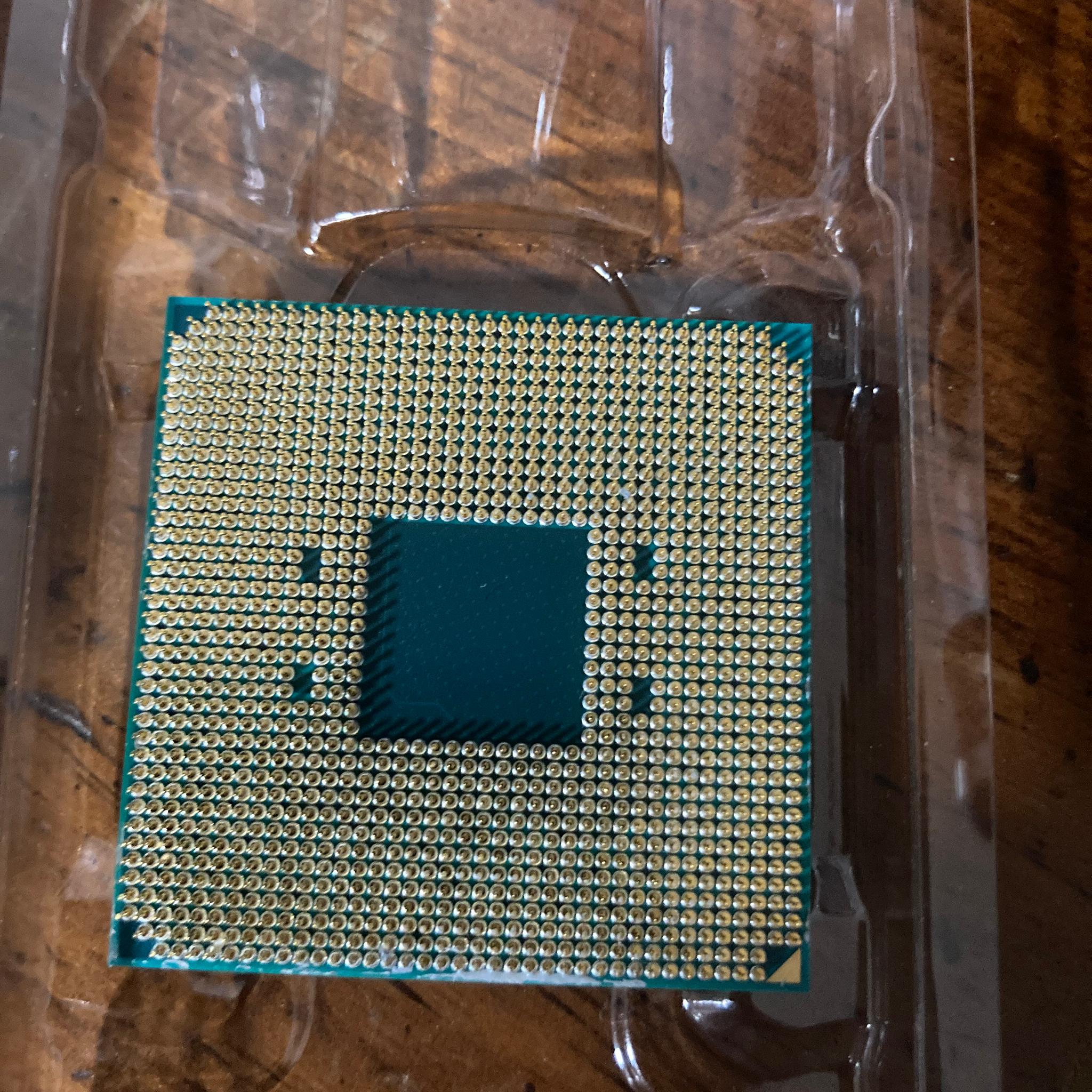 AMD Ryzen 7 1700 8c16t 3Ghz base 3.7Ghz boost