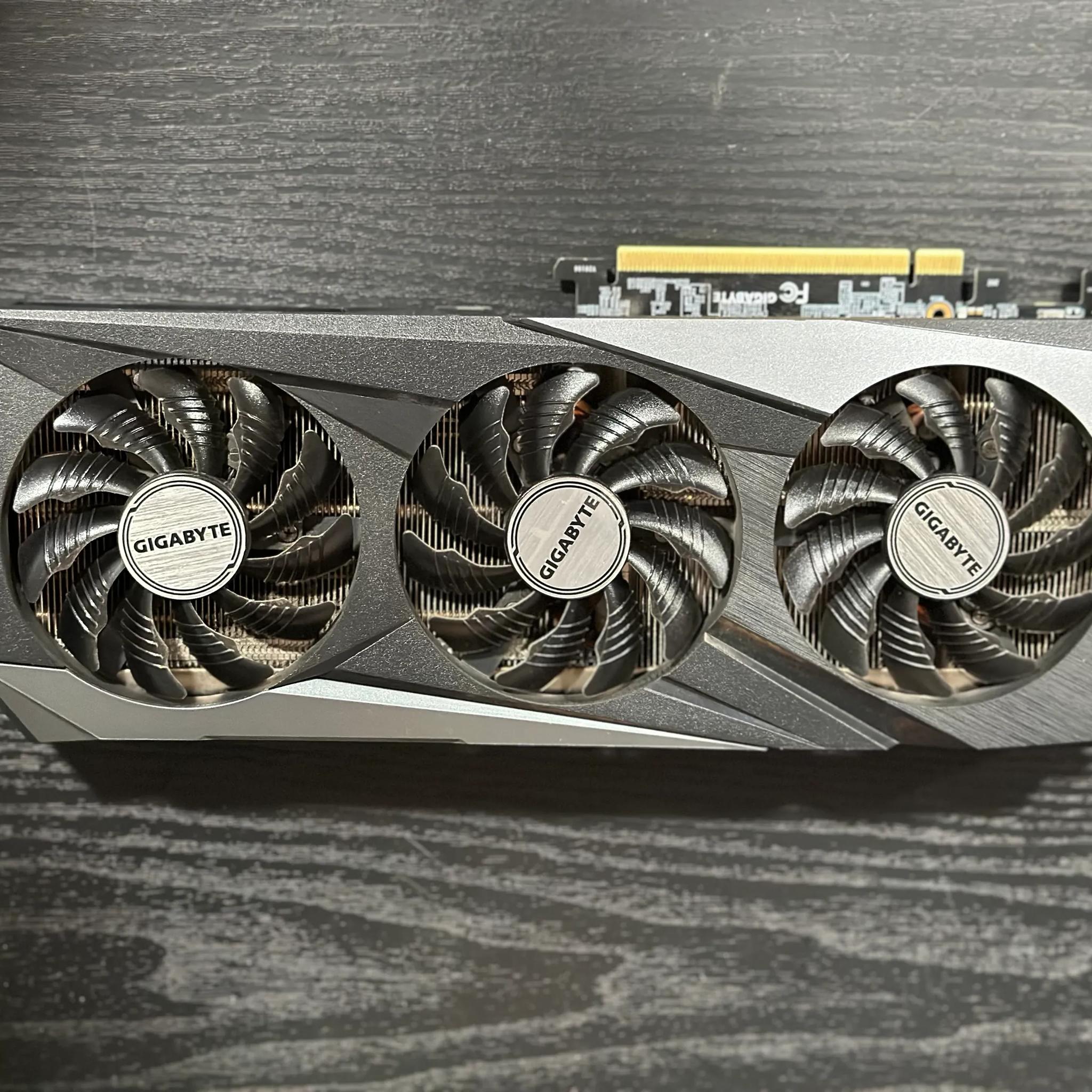 GIGABYTE Gaming OC GeForce RTX 3060 Ti 8GB GDDR6 PCI Express 4.0 ATX Graphics Card