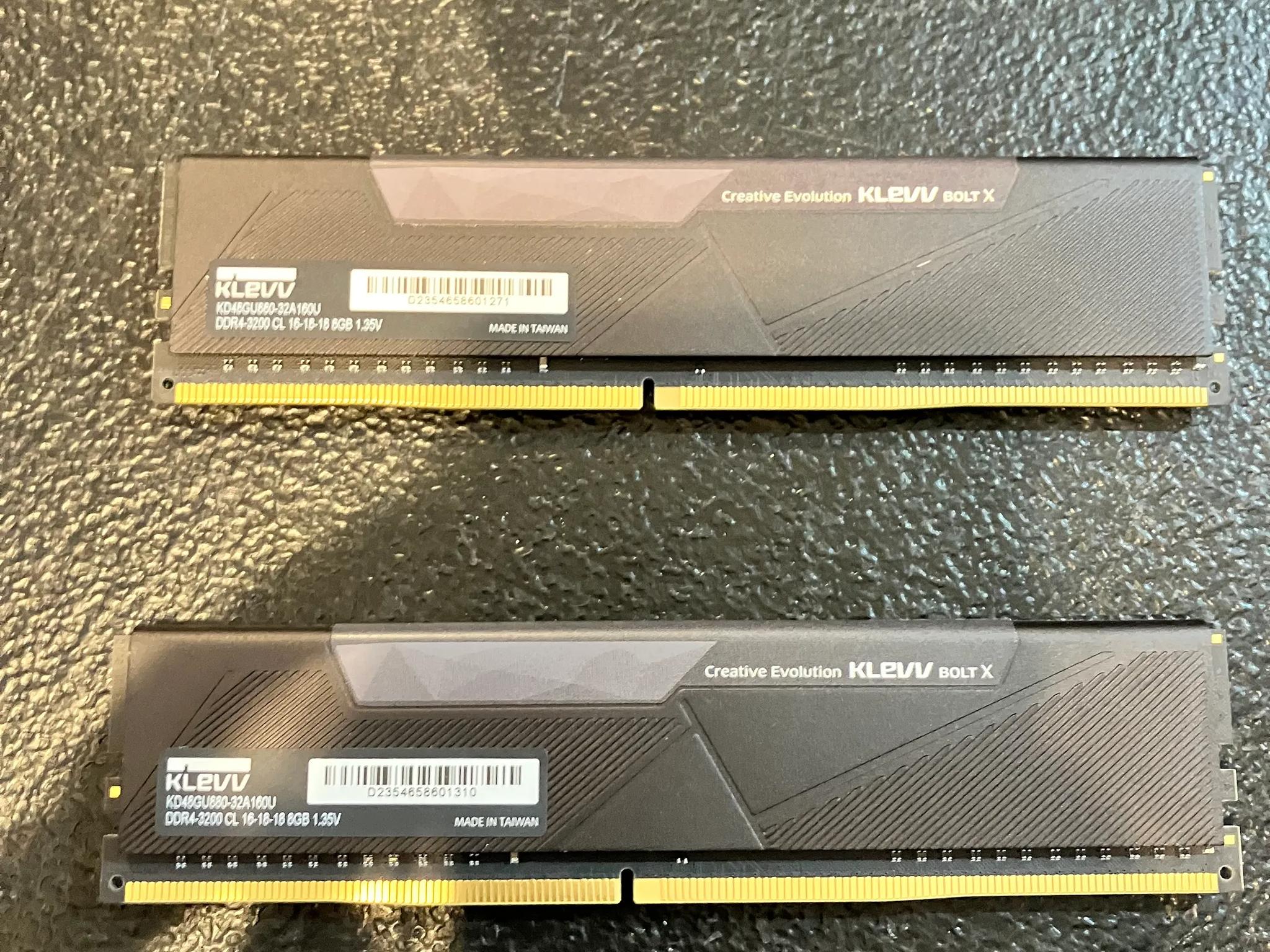 KLEVV 16gb 2X8GB DDR4 3200MHZ RAM