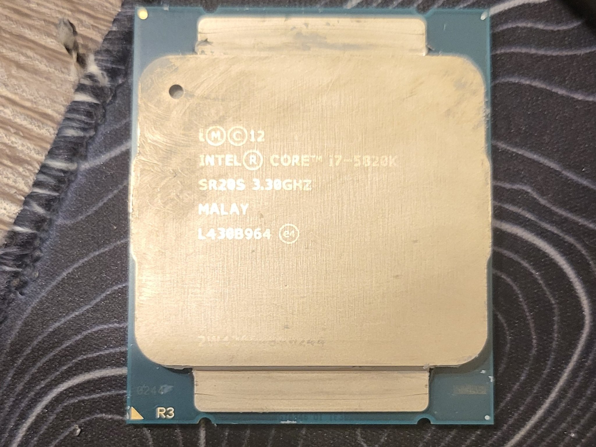 Intel Core i7-5820k, 6 core 12 thread, 3.3ghz, LGA 2011-V3