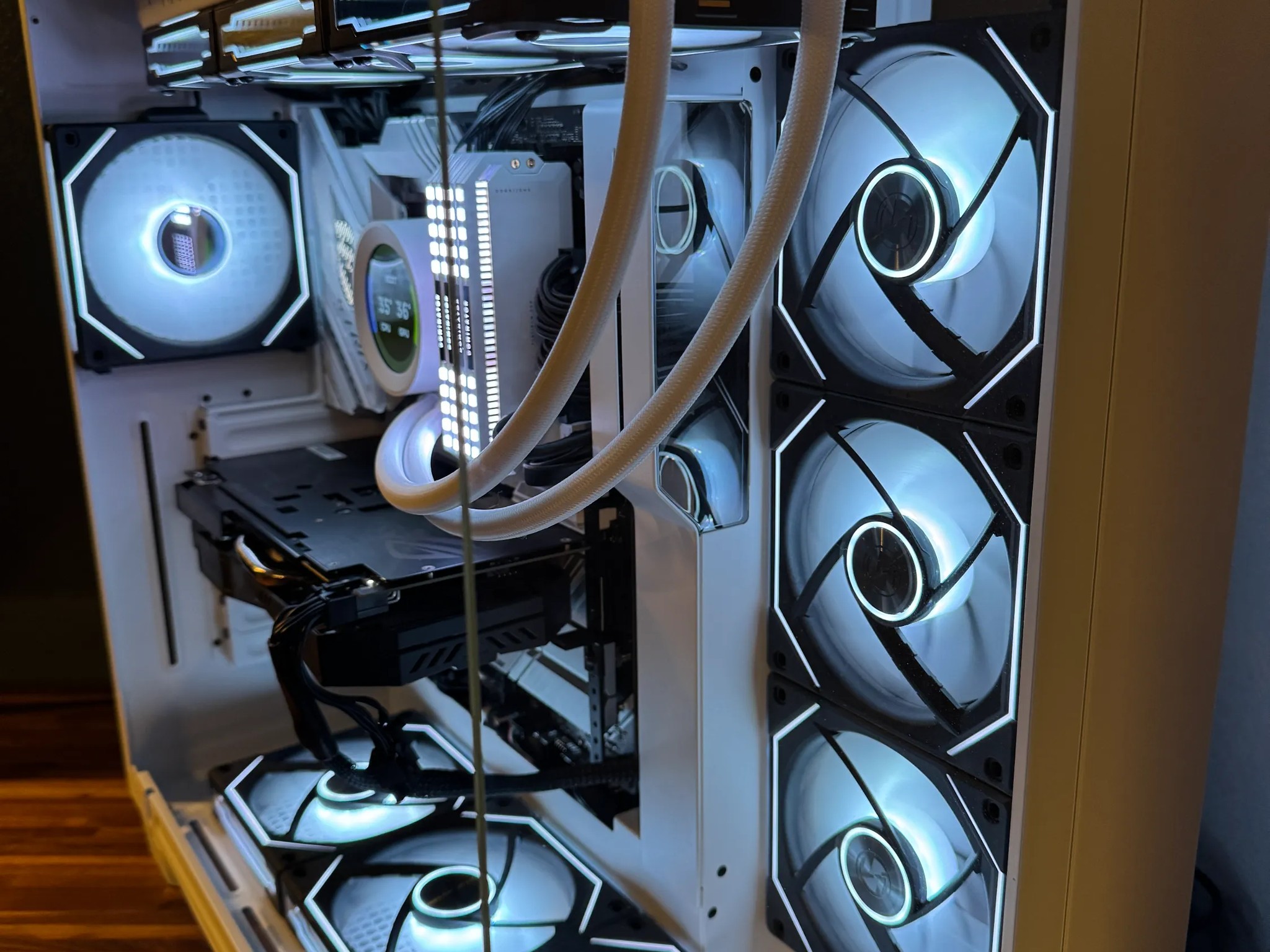 High-End Gaming PC Build (Low-End GPU, no SSD) Packaged Well